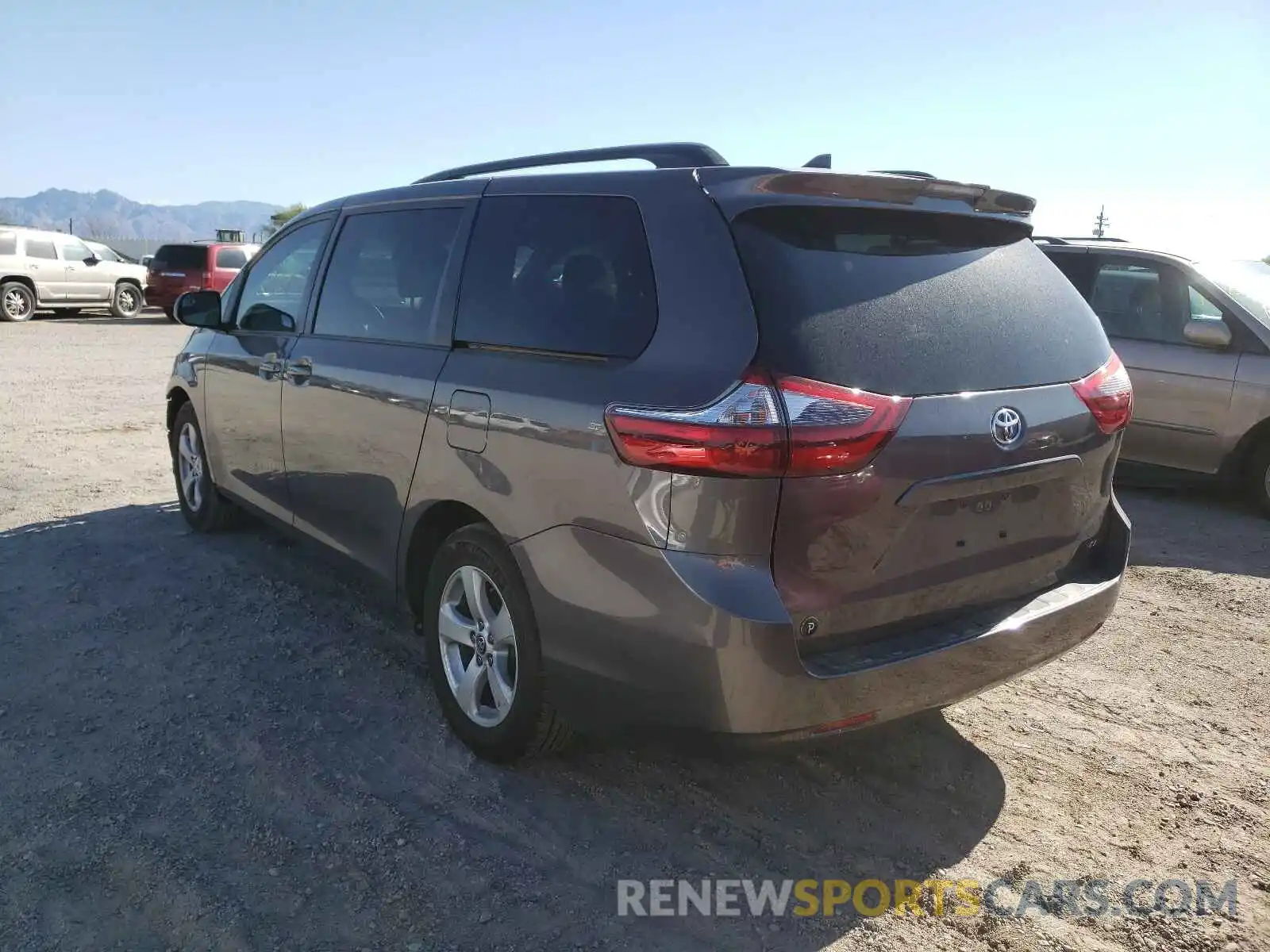 3 Photograph of a damaged car 5TDKZ3DC3LS071392 TOYOTA SIENNA 2020