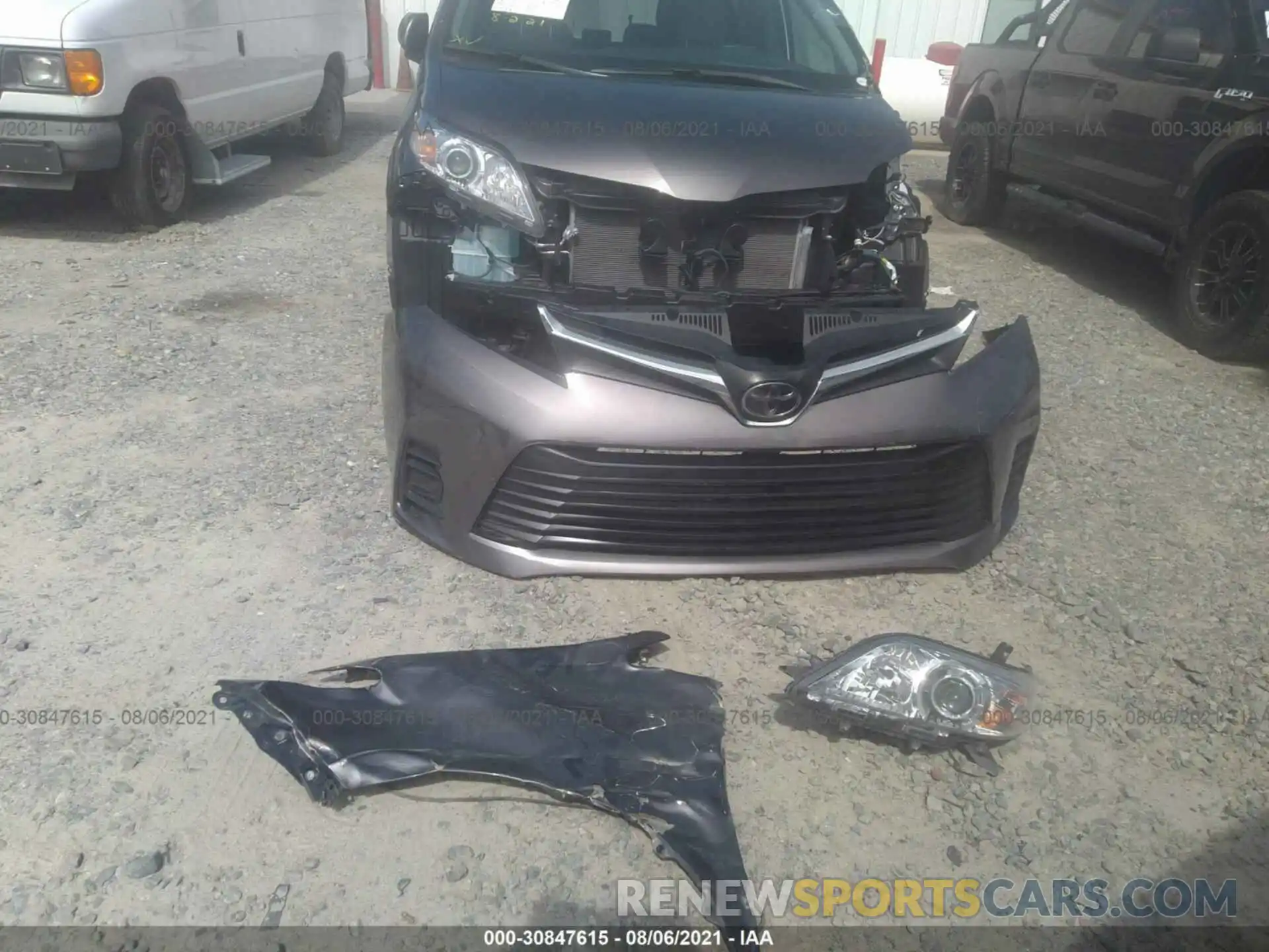 12 Photograph of a damaged car 5TDKZ3DC3LS076639 TOYOTA SIENNA 2020