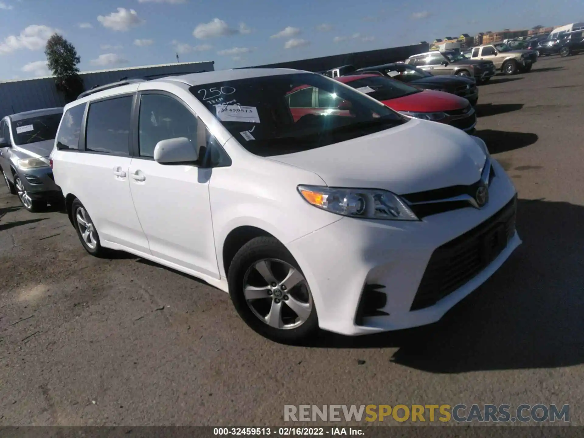 1 Photograph of a damaged car 5TDKZ3DC3LS081839 TOYOTA SIENNA 2020