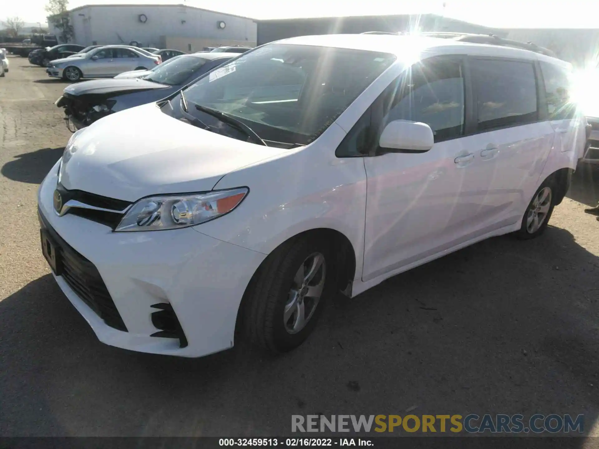 2 Photograph of a damaged car 5TDKZ3DC3LS081839 TOYOTA SIENNA 2020