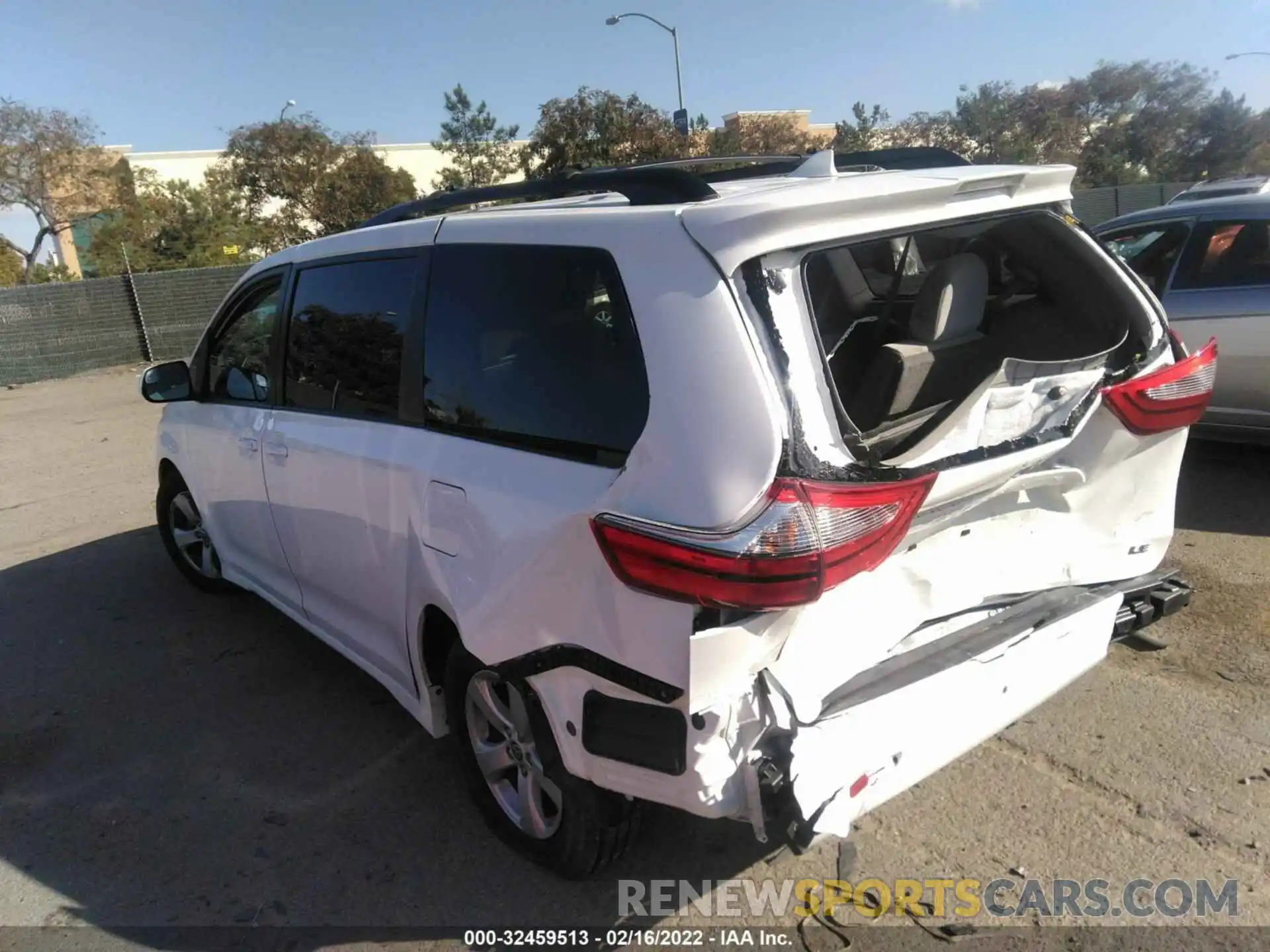 3 Photograph of a damaged car 5TDKZ3DC3LS081839 TOYOTA SIENNA 2020