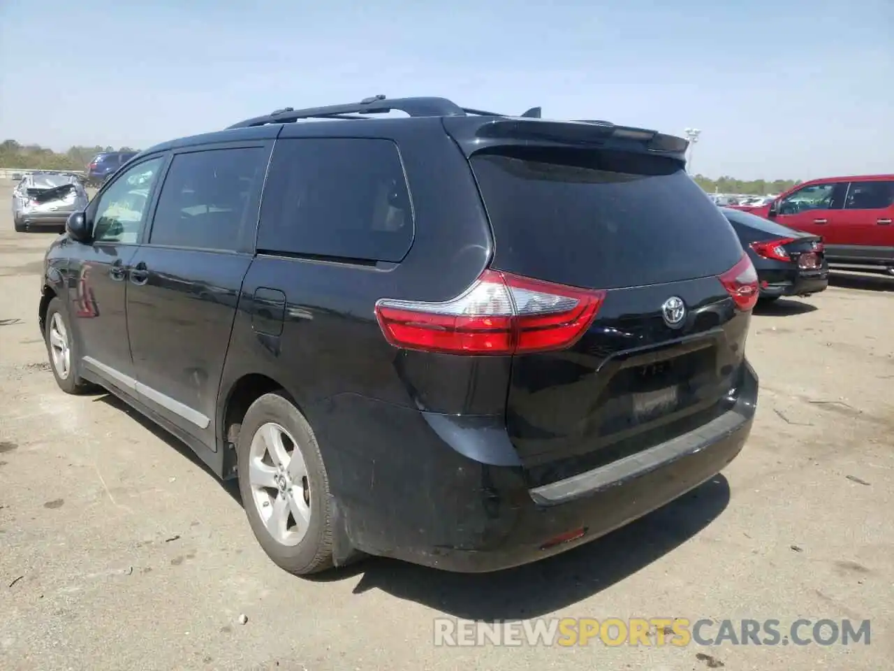 3 Photograph of a damaged car 5TDKZ3DC4LS021861 TOYOTA SIENNA 2020