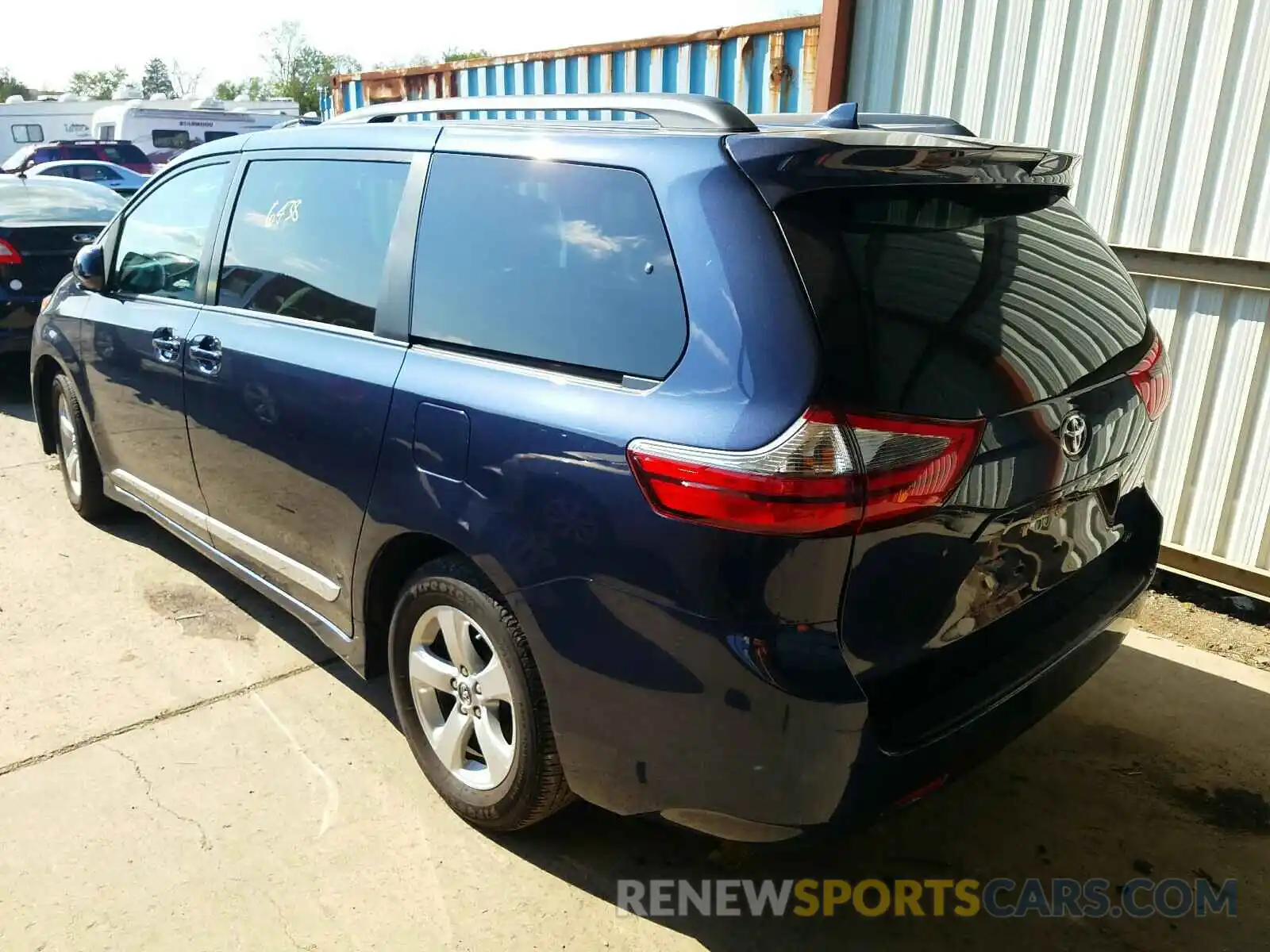 3 Photograph of a damaged car 5TDKZ3DC4LS030396 TOYOTA SIENNA 2020