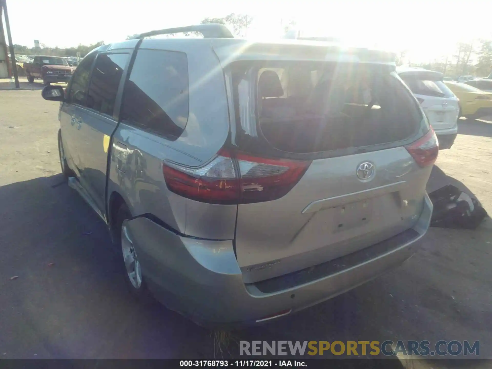 6 Photograph of a damaged car 5TDKZ3DC4LS034139 TOYOTA SIENNA 2020