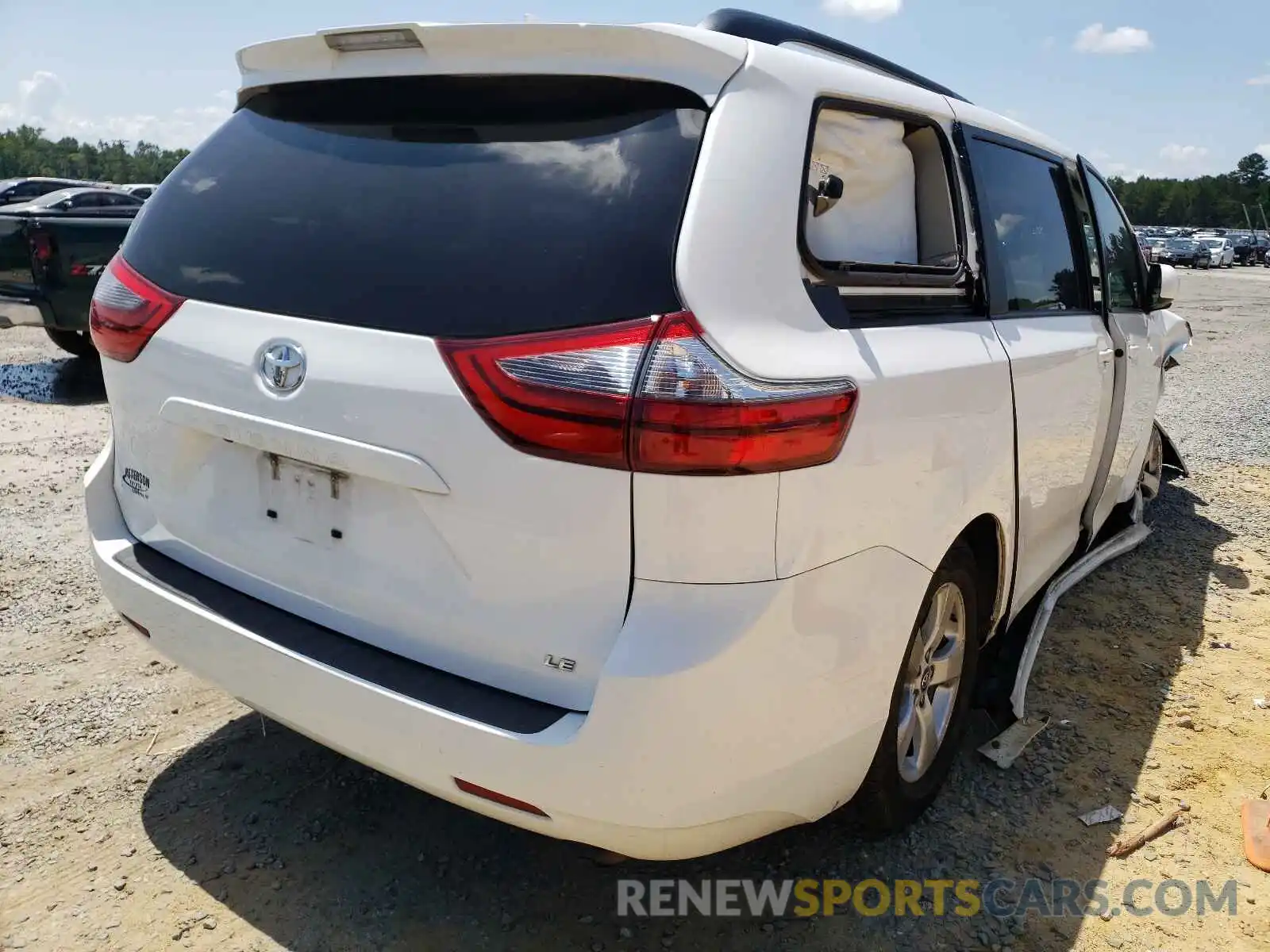 4 Photograph of a damaged car 5TDKZ3DC4LS044749 TOYOTA SIENNA 2020