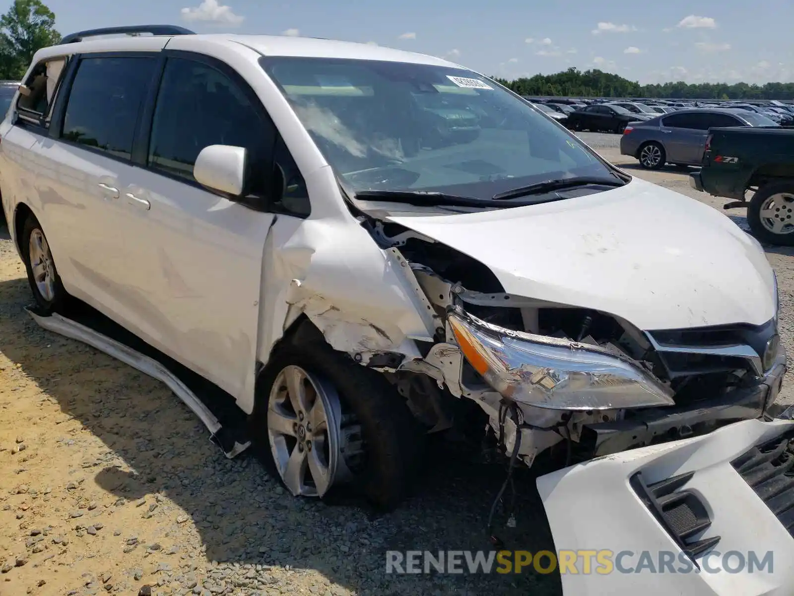 9 Photograph of a damaged car 5TDKZ3DC4LS044749 TOYOTA SIENNA 2020