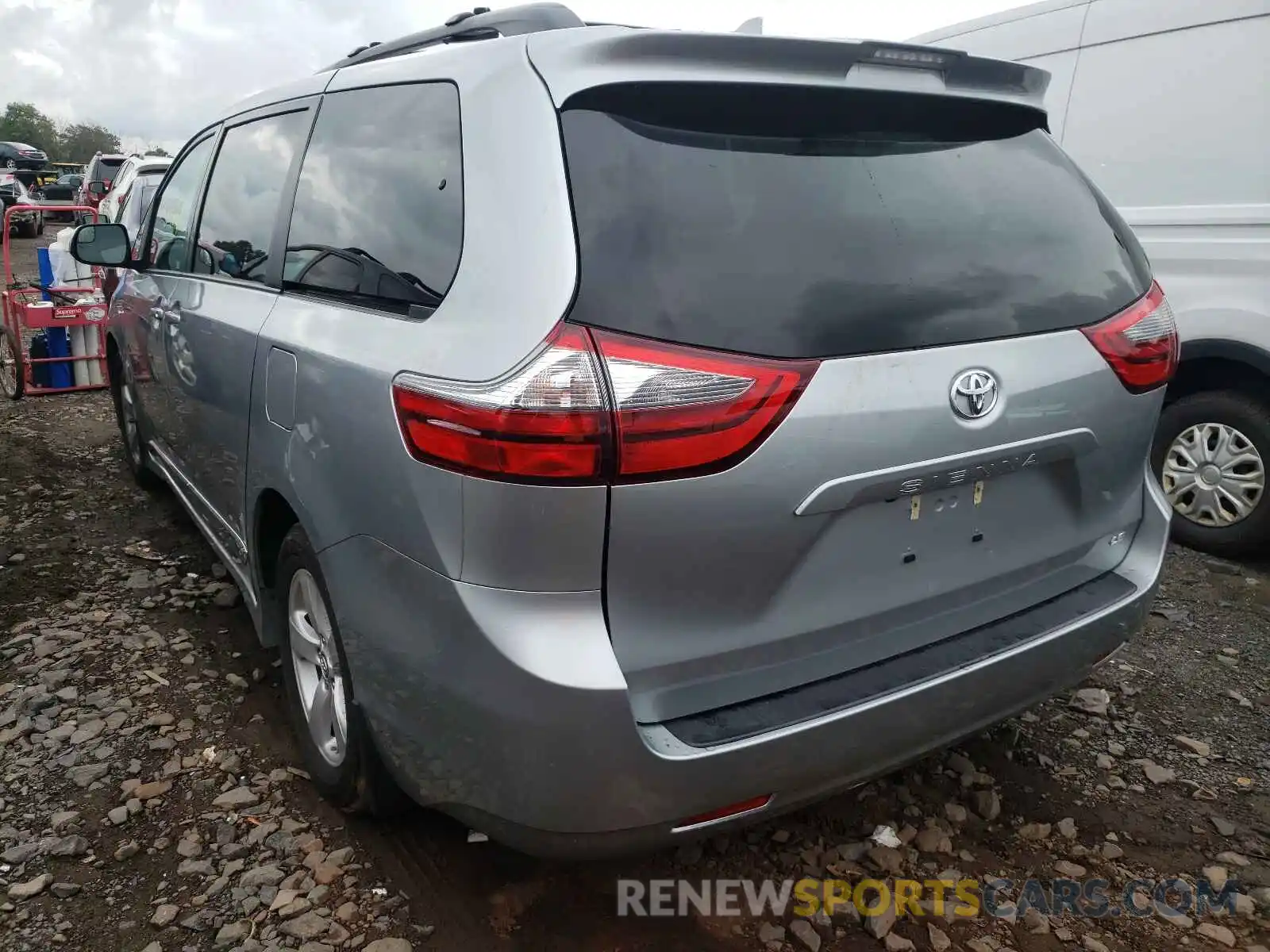 3 Photograph of a damaged car 5TDKZ3DC4LS051216 TOYOTA SIENNA 2020