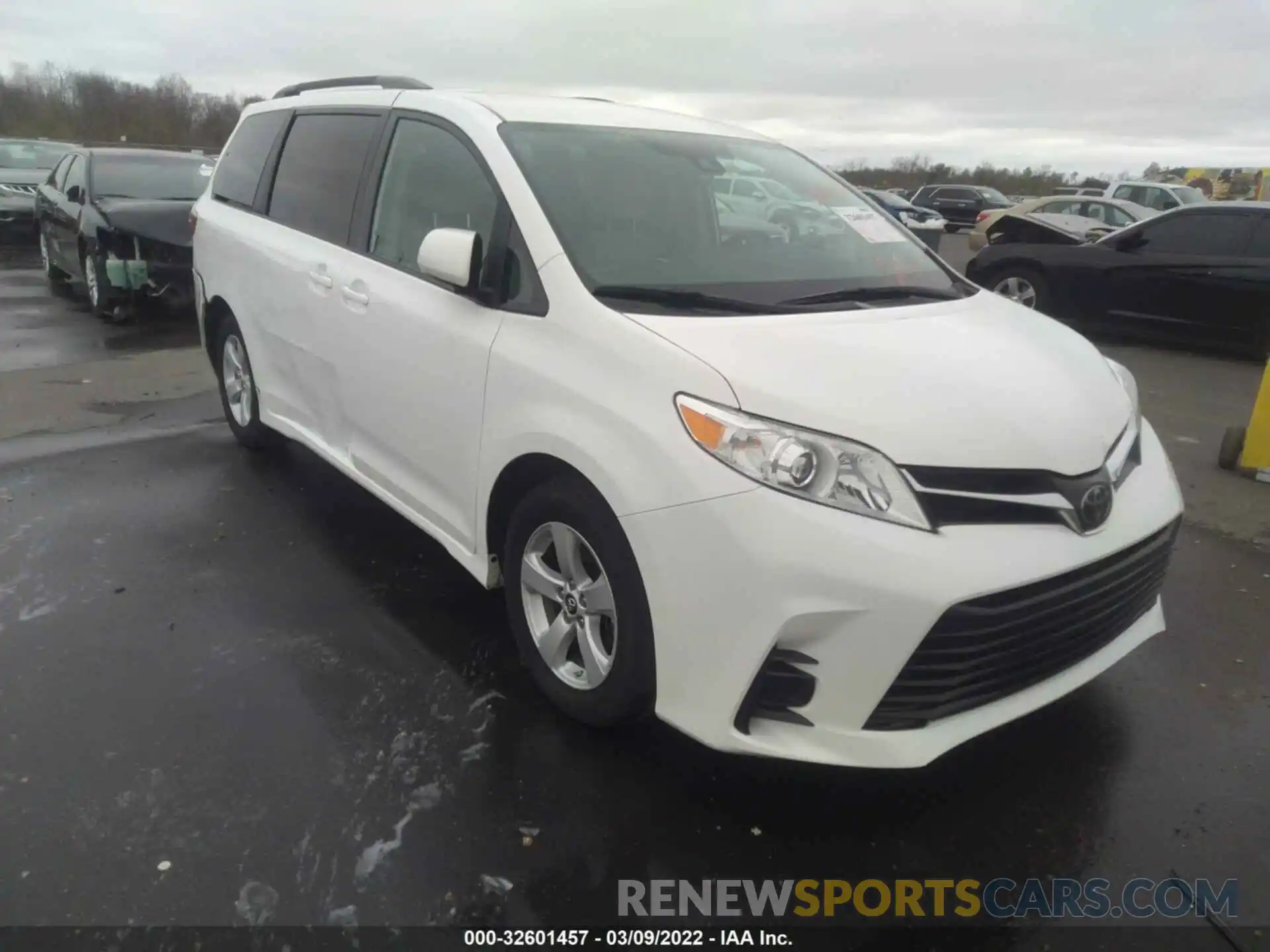 1 Photograph of a damaged car 5TDKZ3DC4LS053158 TOYOTA SIENNA 2020