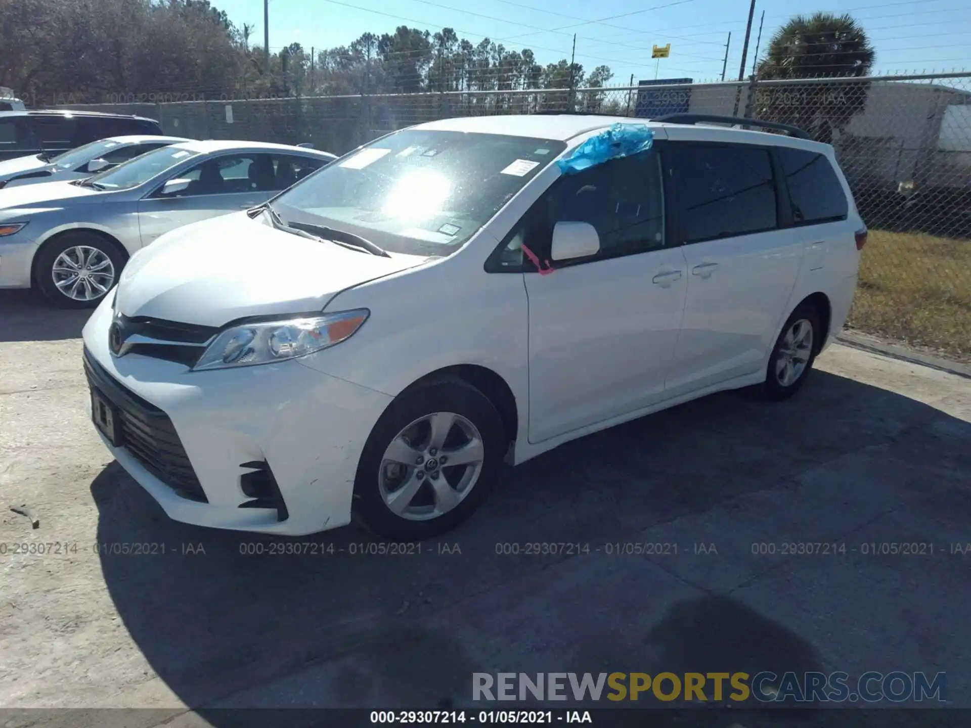 2 Photograph of a damaged car 5TDKZ3DC4LS064497 TOYOTA SIENNA 2020