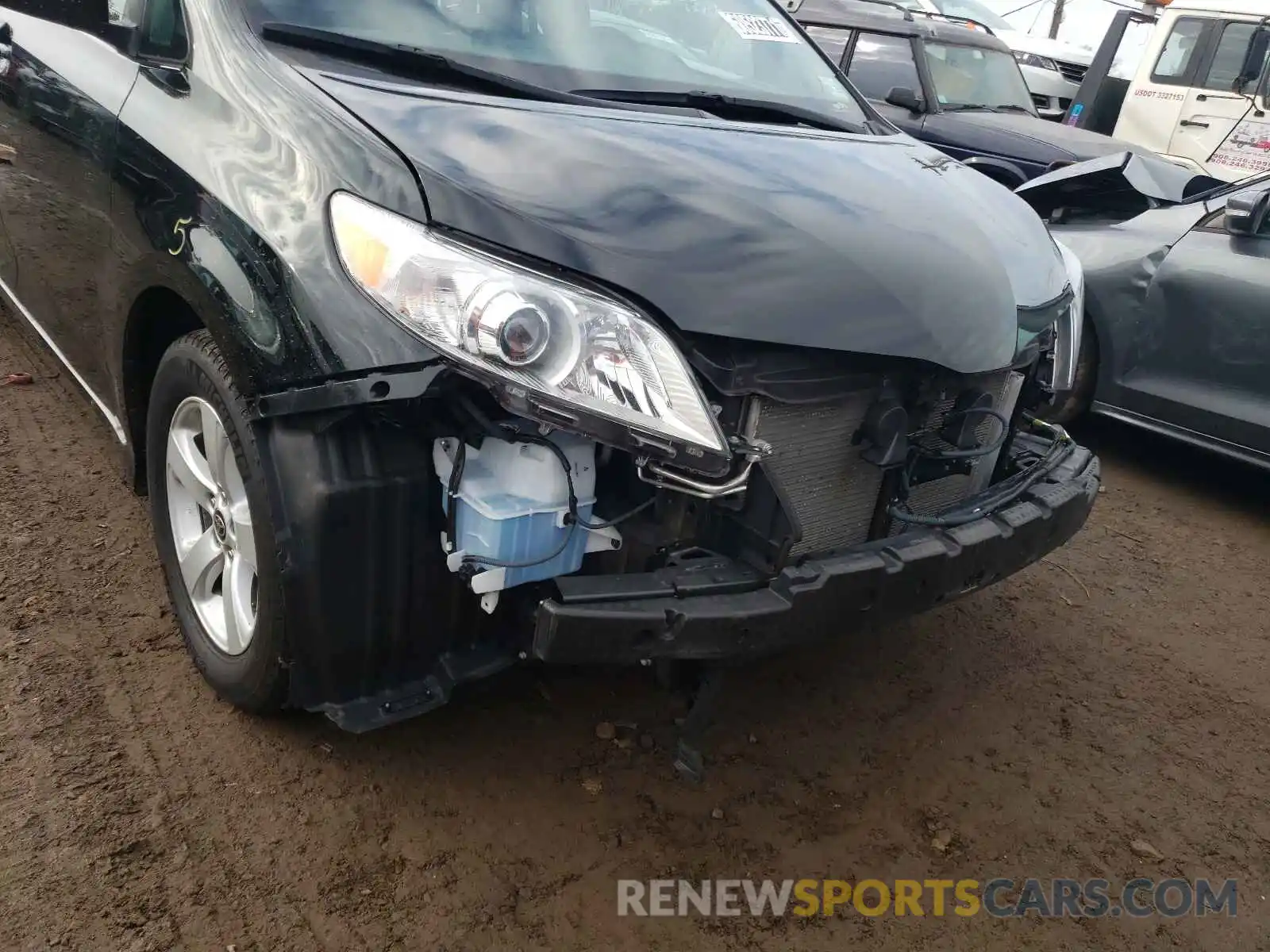 9 Photograph of a damaged car 5TDKZ3DC4LS076312 TOYOTA SIENNA 2020