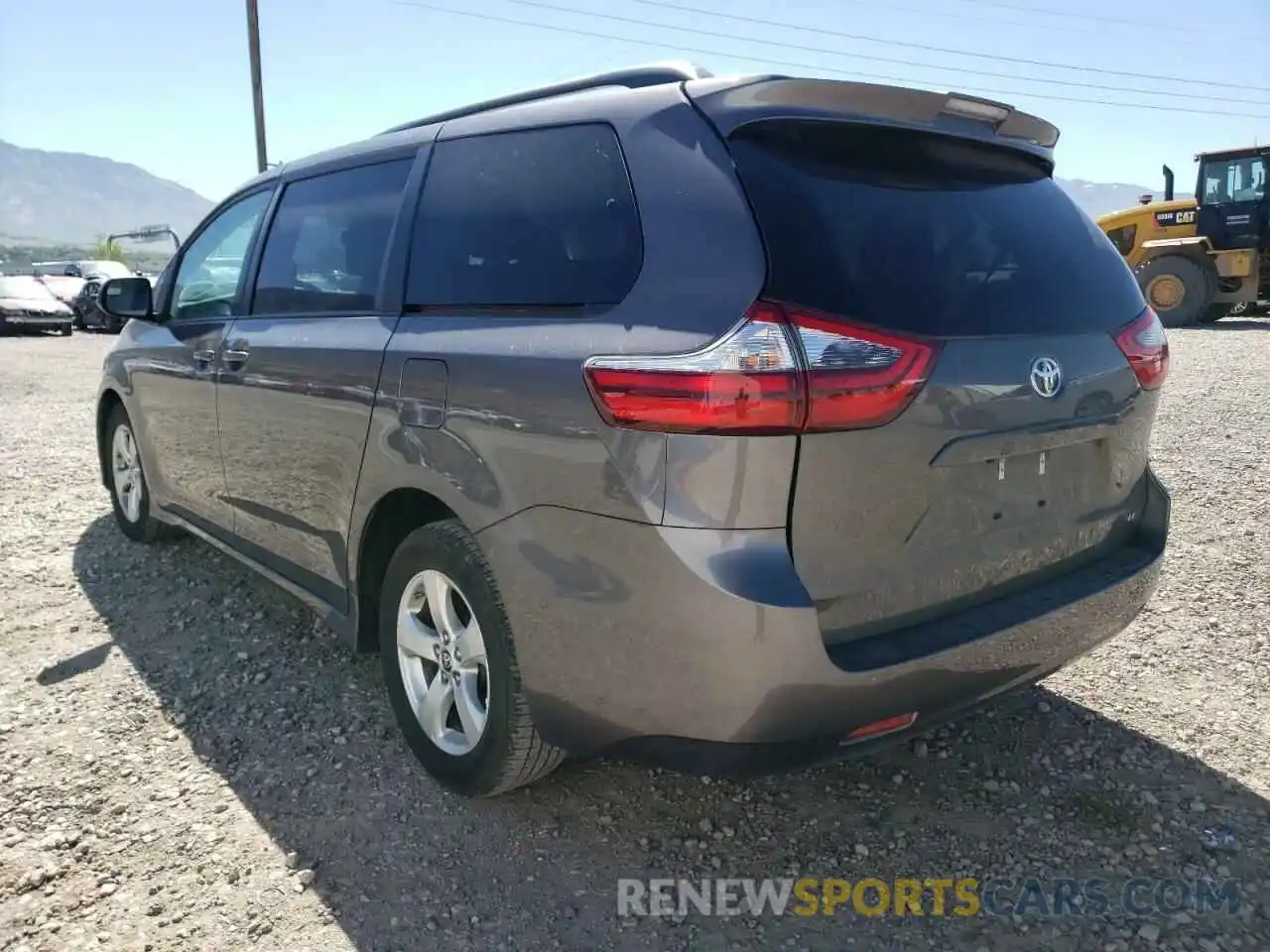 3 Photograph of a damaged car 5TDKZ3DC4LS080246 TOYOTA SIENNA 2020