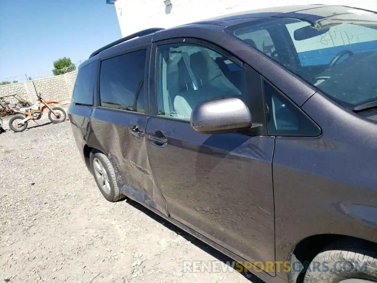 9 Фотография поврежденного автомобиля 5TDKZ3DC4LS080246 TOYOTA SIENNA 2020