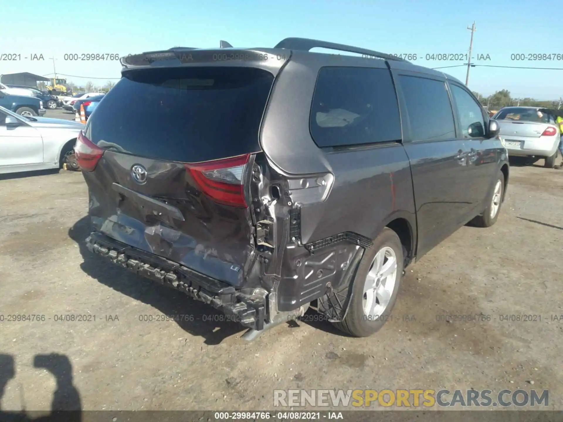 4 Фотография поврежденного автомобиля 5TDKZ3DC4LS086273 TOYOTA SIENNA 2020