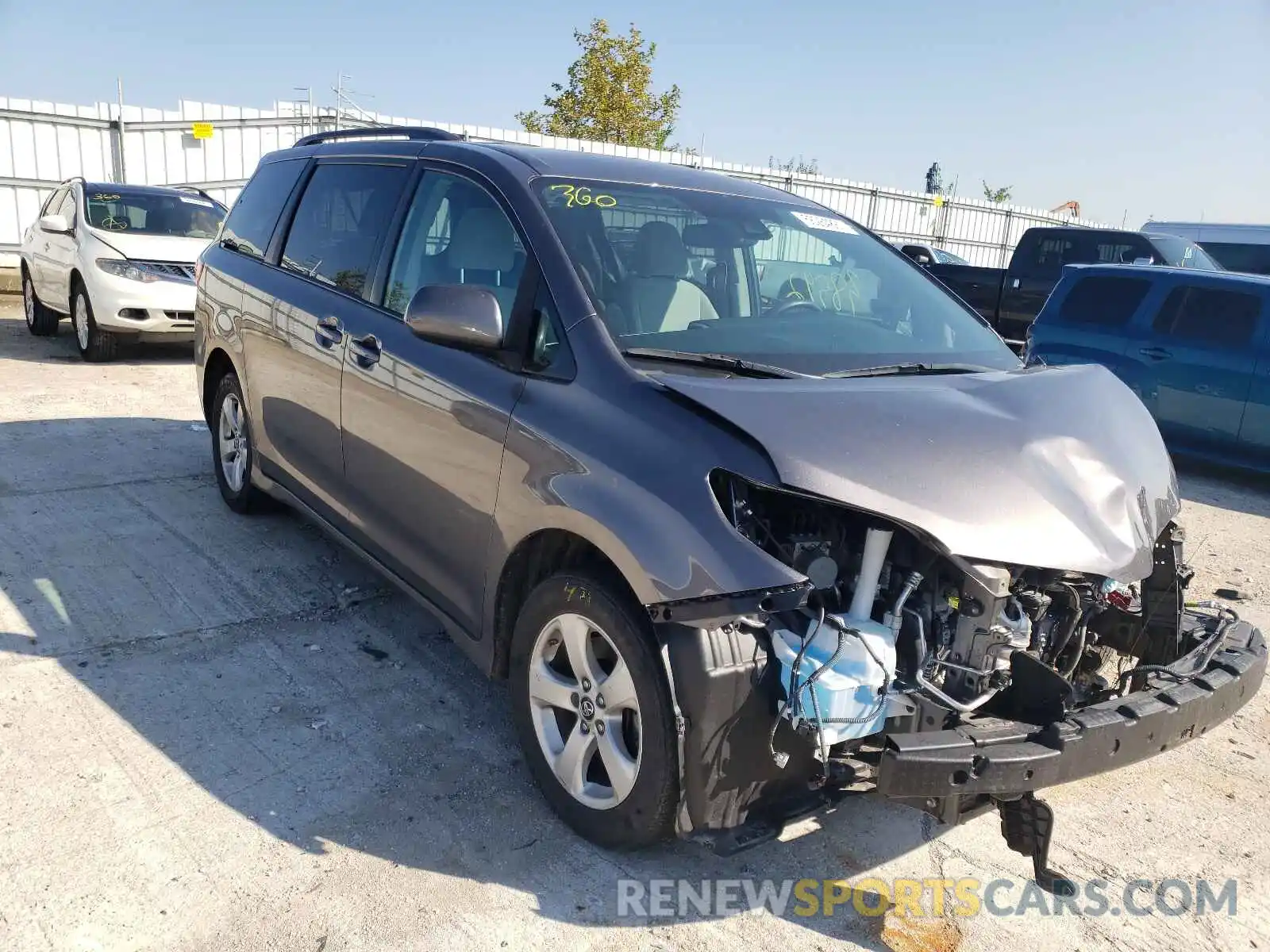 1 Photograph of a damaged car 5TDKZ3DC5LS026695 TOYOTA SIENNA 2020