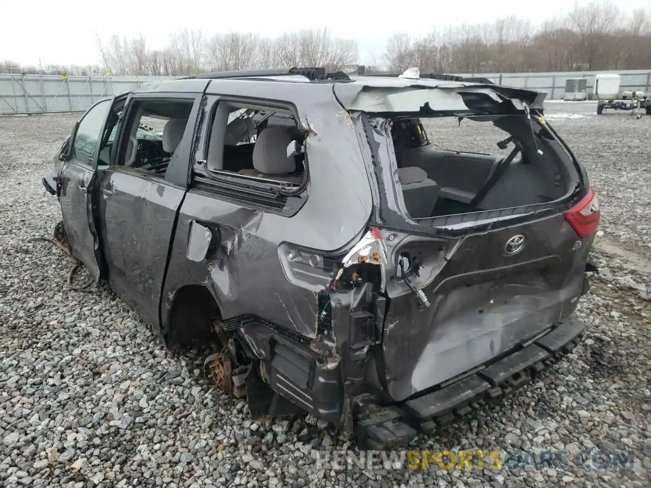 3 Photograph of a damaged car 5TDKZ3DC5LS032464 TOYOTA SIENNA 2020