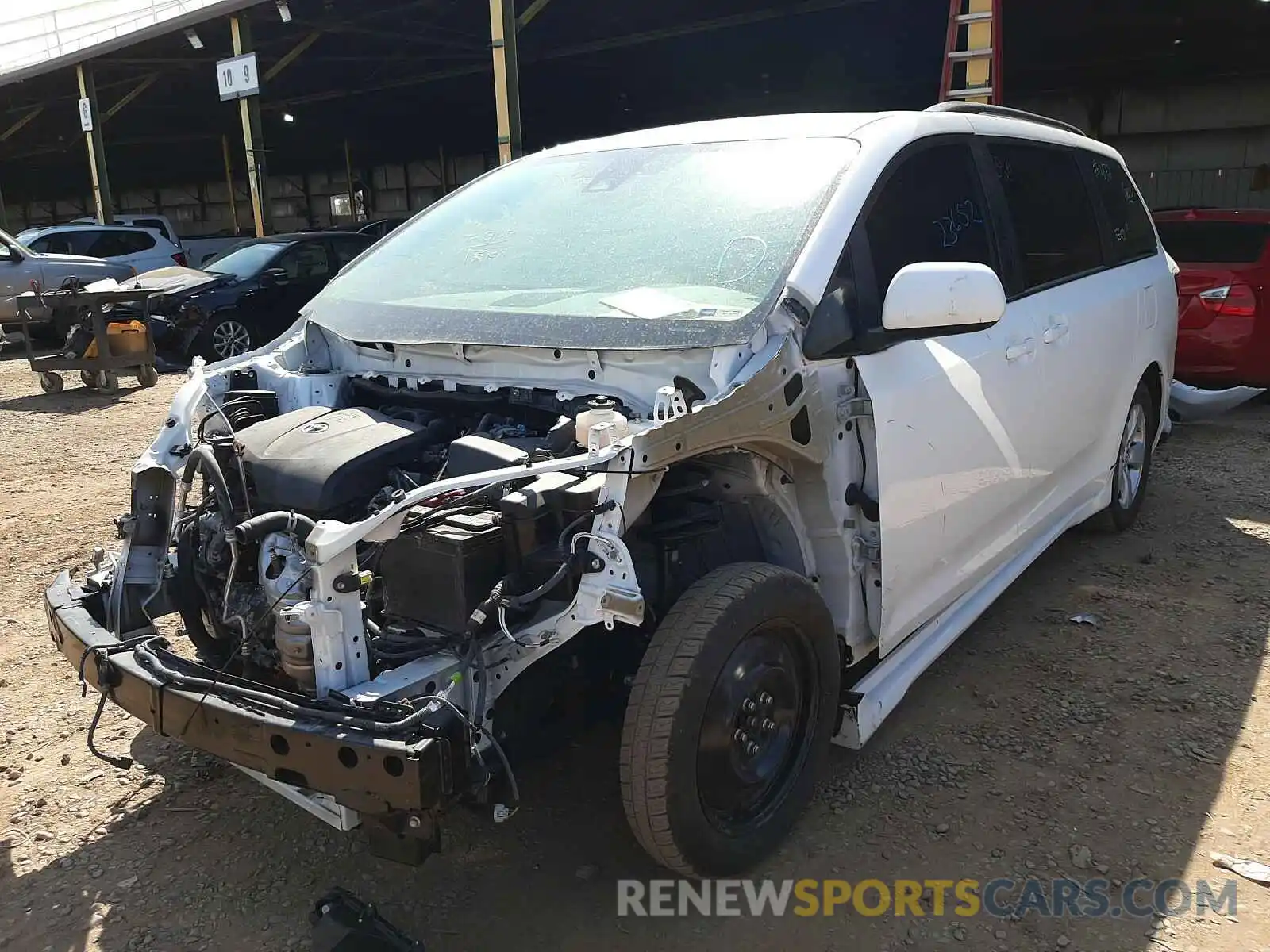 2 Photograph of a damaged car 5TDKZ3DC5LS033193 TOYOTA SIENNA 2020