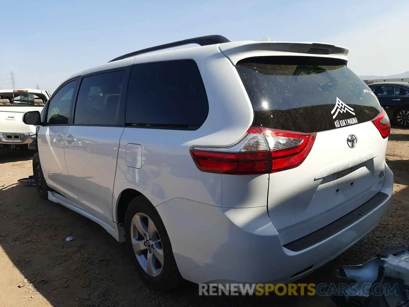 3 Photograph of a damaged car 5TDKZ3DC5LS033193 TOYOTA SIENNA 2020