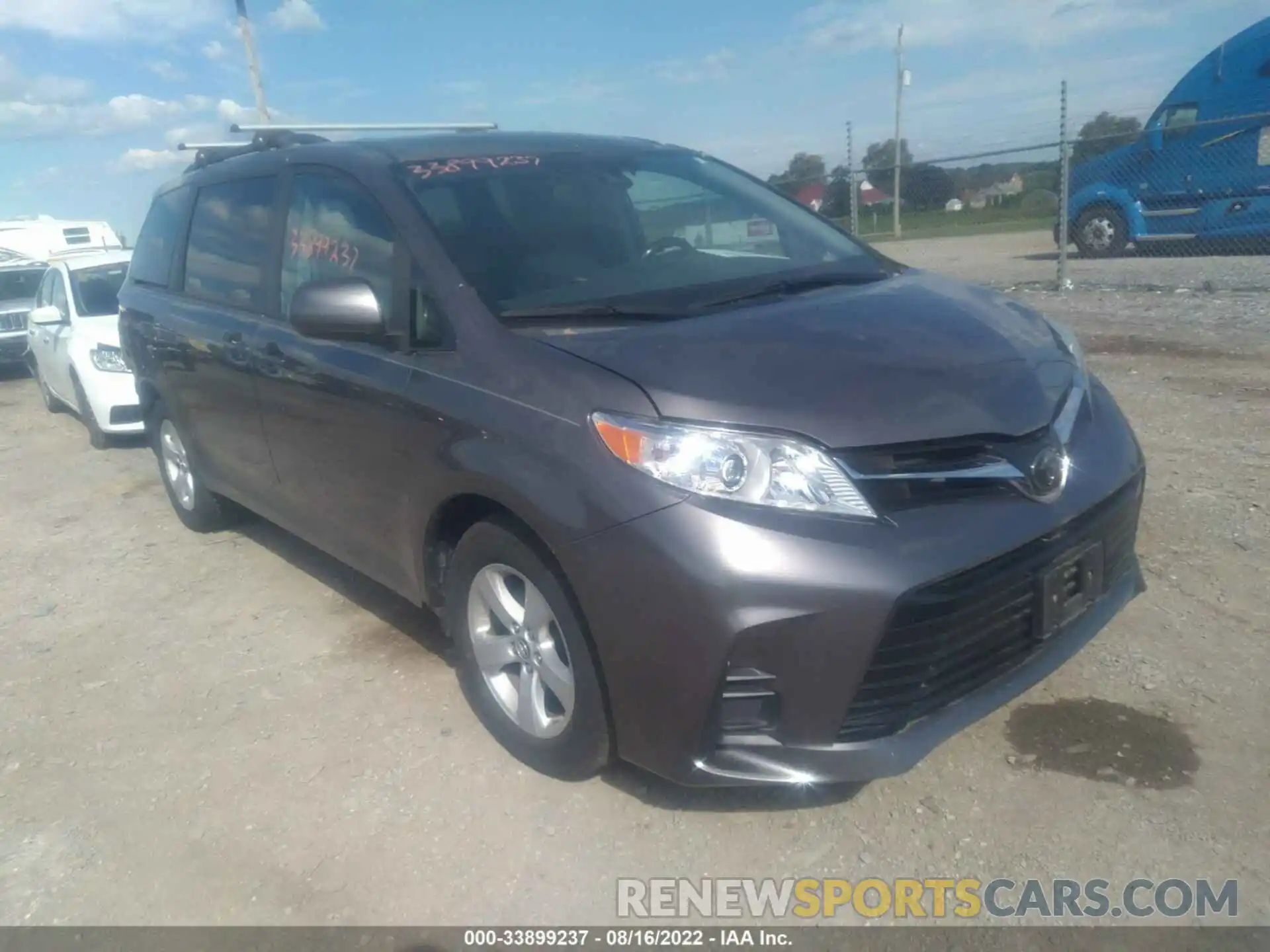 1 Photograph of a damaged car 5TDKZ3DC5LS035106 TOYOTA SIENNA 2020