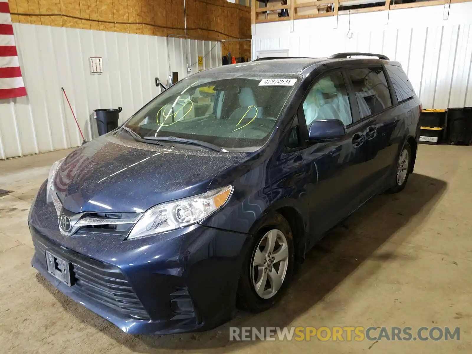 2 Photograph of a damaged car 5TDKZ3DC5LS042704 TOYOTA SIENNA 2020