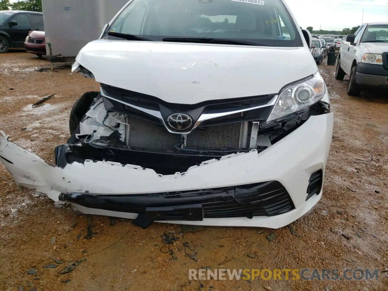 8 Photograph of a damaged car 5TDKZ3DC5LS043447 TOYOTA SIENNA 2020