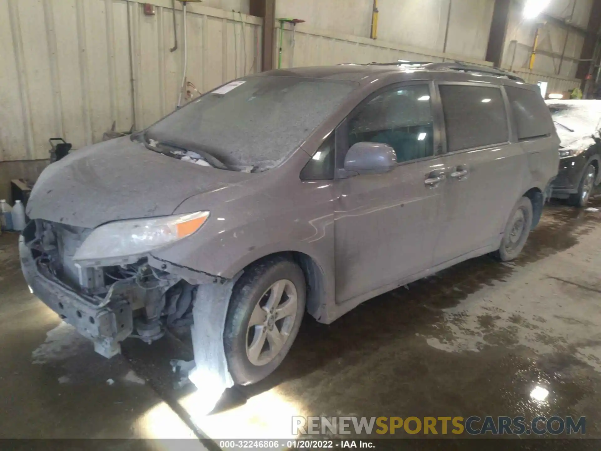 2 Photograph of a damaged car 5TDKZ3DC5LS048096 TOYOTA SIENNA 2020