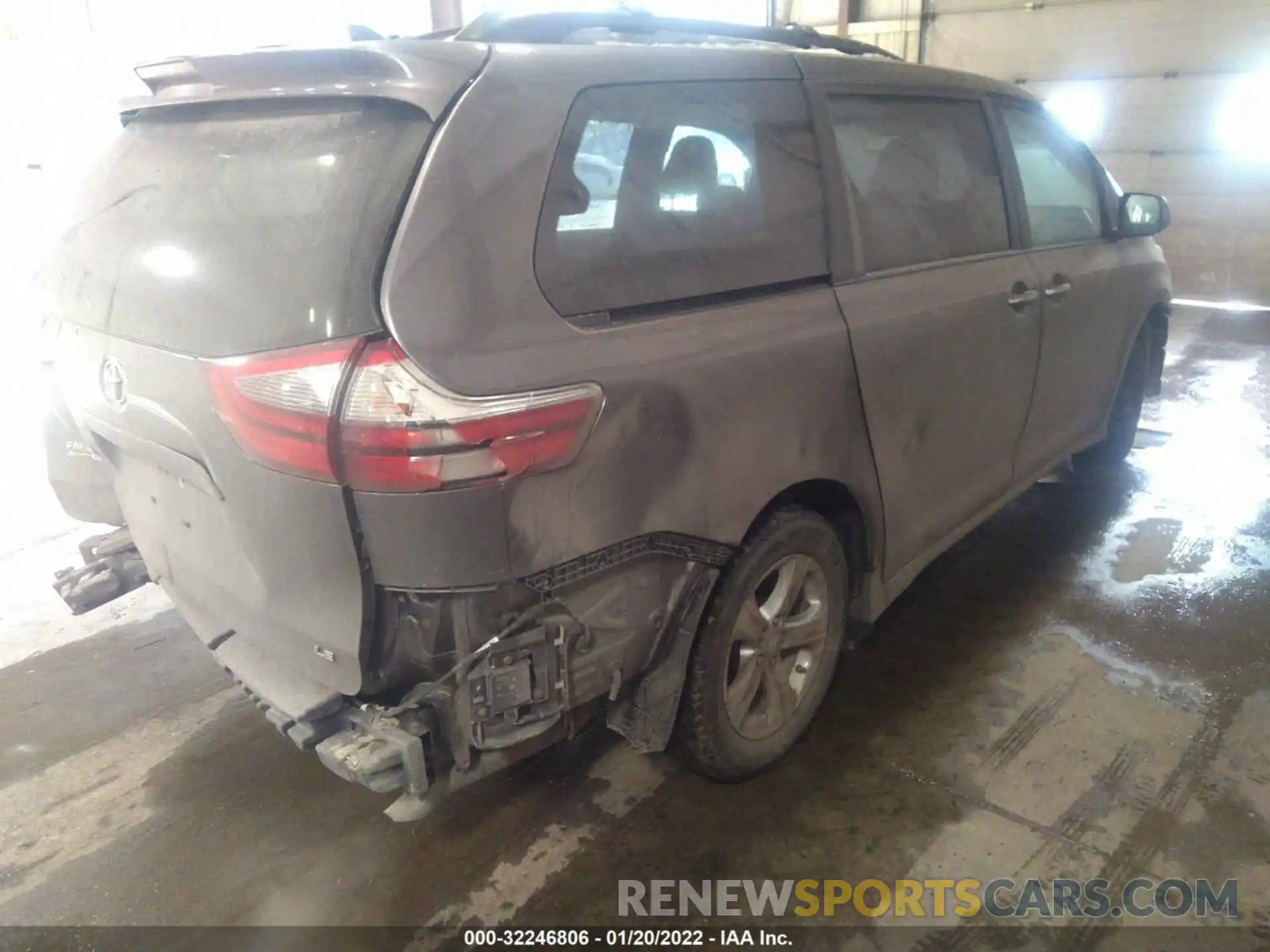 4 Фотография поврежденного автомобиля 5TDKZ3DC5LS048096 TOYOTA SIENNA 2020