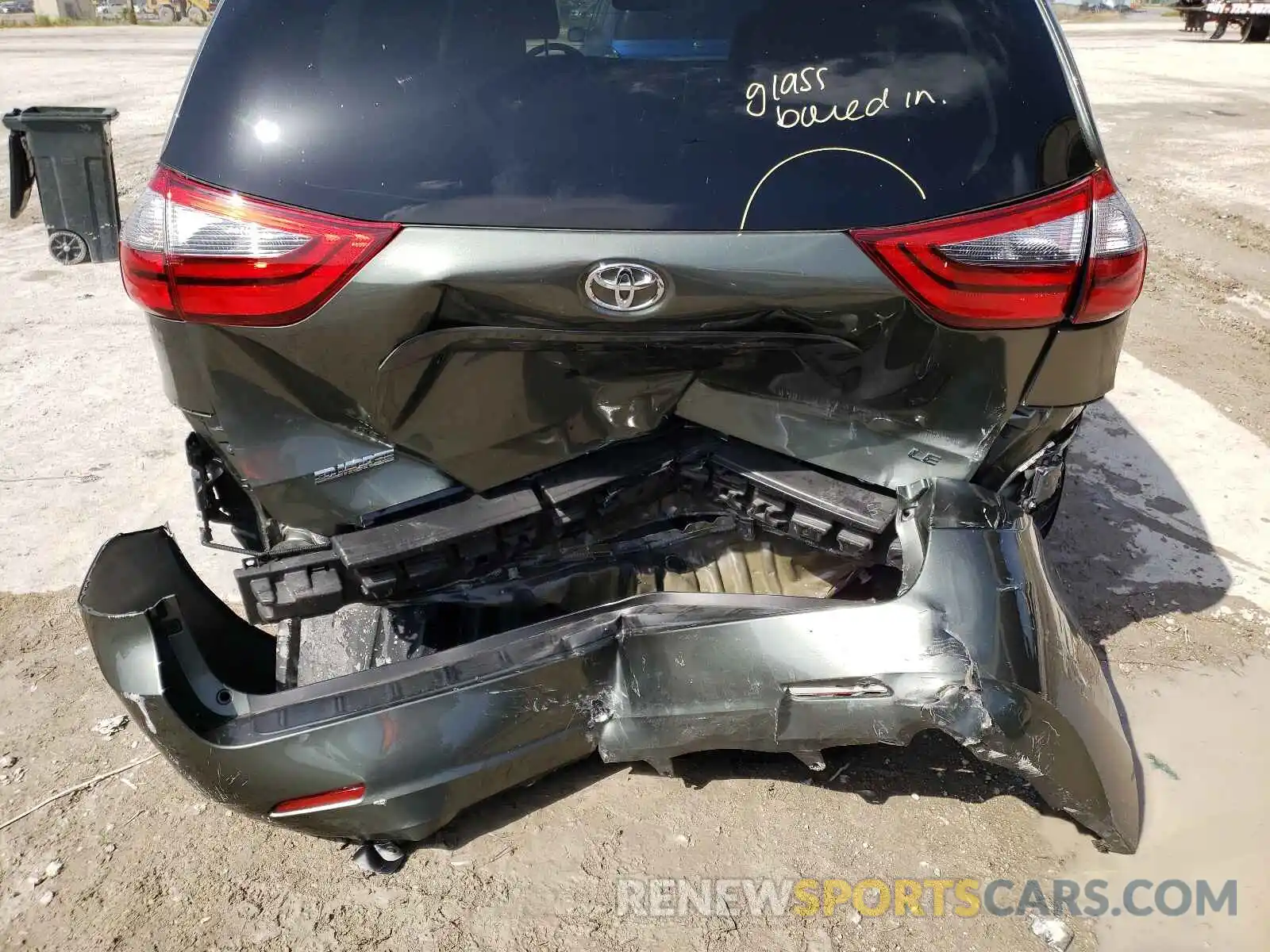 9 Photograph of a damaged car 5TDKZ3DC5LS048504 TOYOTA SIENNA 2020