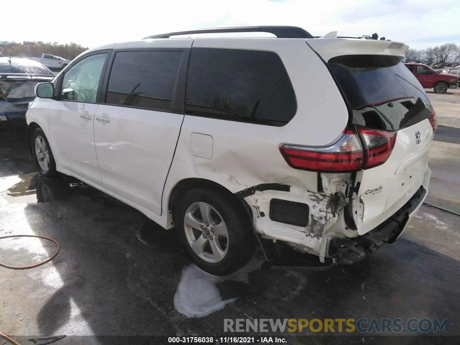 3 Photograph of a damaged car 5TDKZ3DC5LS049068 TOYOTA SIENNA 2020