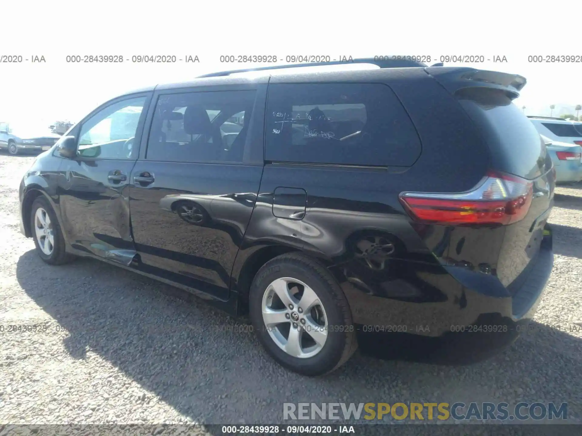 3 Photograph of a damaged car 5TDKZ3DC5LS057316 TOYOTA SIENNA 2020