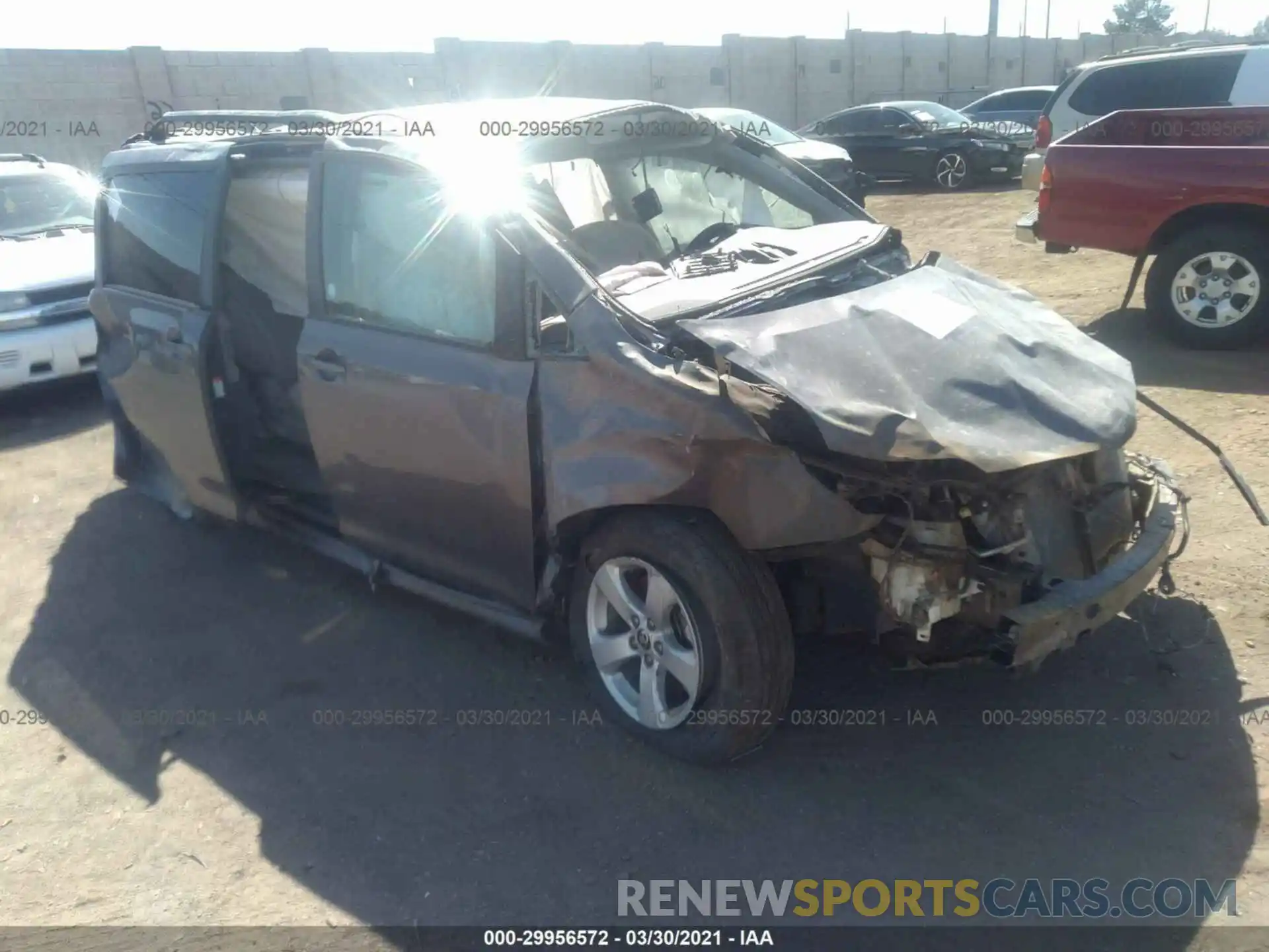 1 Photograph of a damaged car 5TDKZ3DC5LS057624 TOYOTA SIENNA 2020