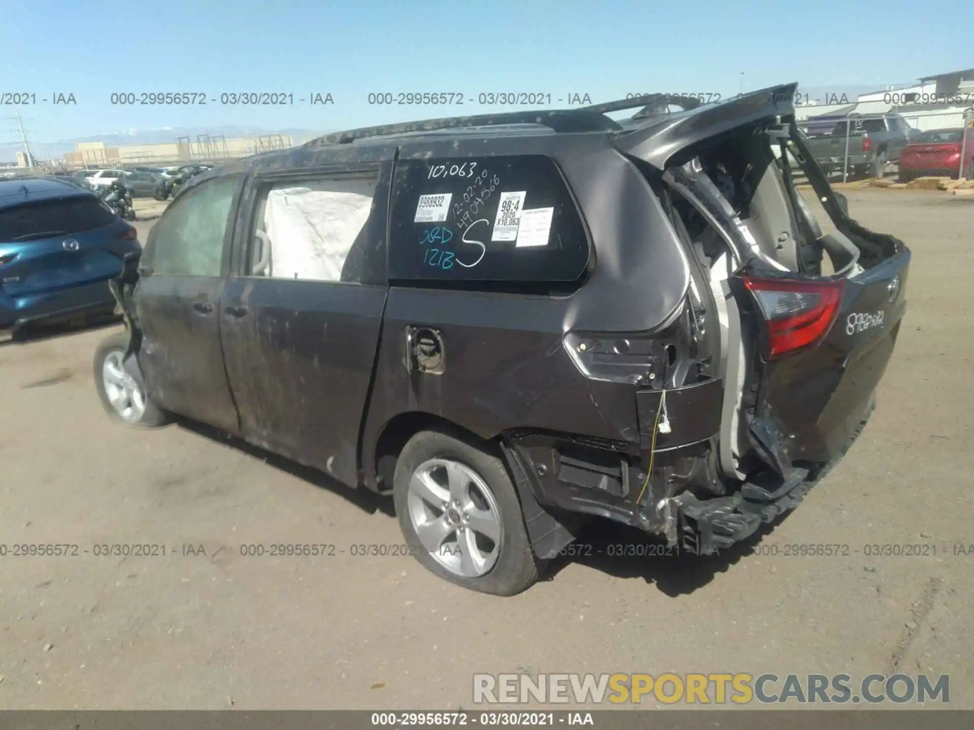 3 Photograph of a damaged car 5TDKZ3DC5LS057624 TOYOTA SIENNA 2020