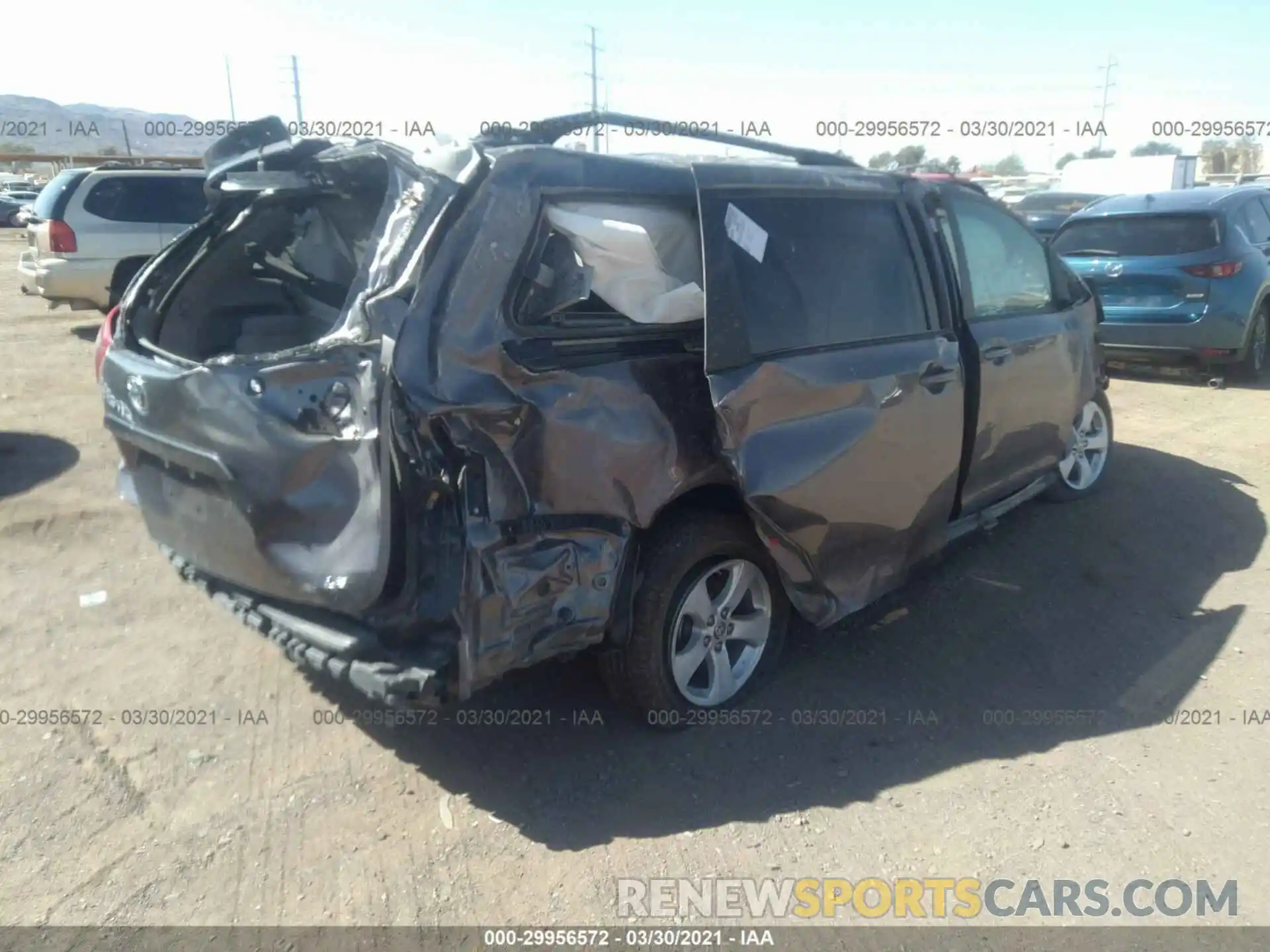 4 Photograph of a damaged car 5TDKZ3DC5LS057624 TOYOTA SIENNA 2020