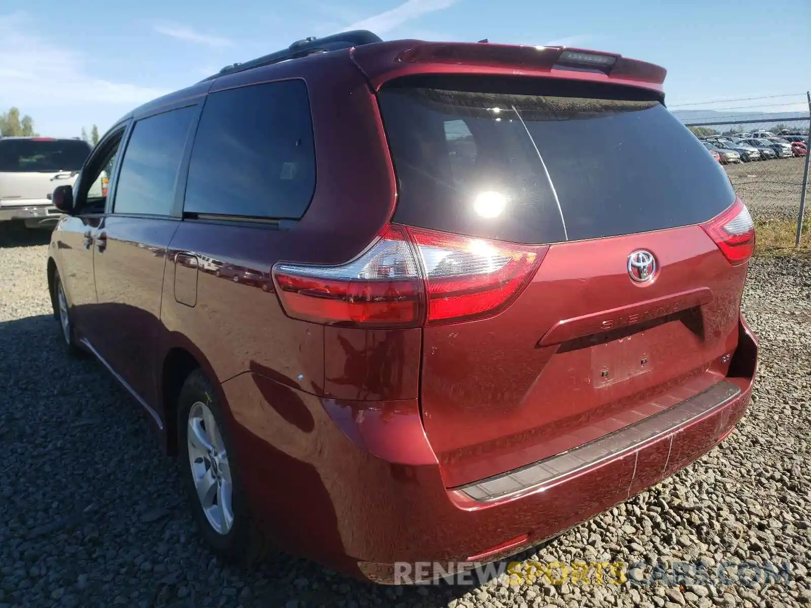 3 Photograph of a damaged car 5TDKZ3DC5LS061155 TOYOTA SIENNA 2020