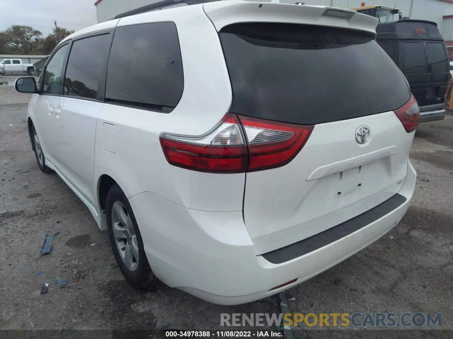 3 Photograph of a damaged car 5TDKZ3DC5LS066503 TOYOTA SIENNA 2020