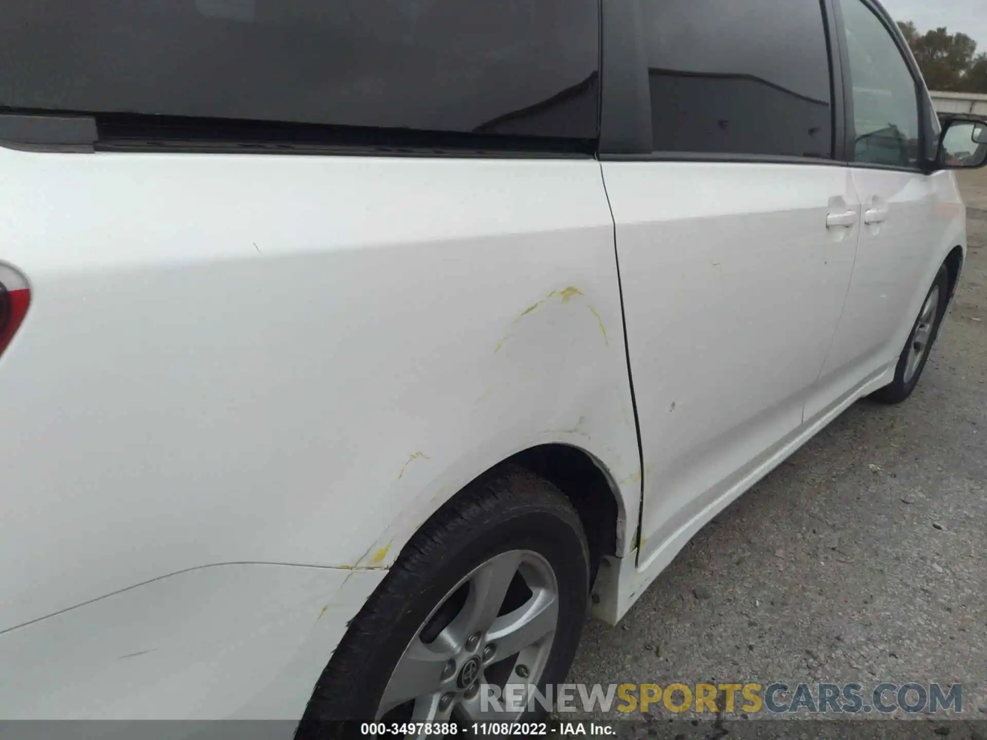 6 Photograph of a damaged car 5TDKZ3DC5LS066503 TOYOTA SIENNA 2020