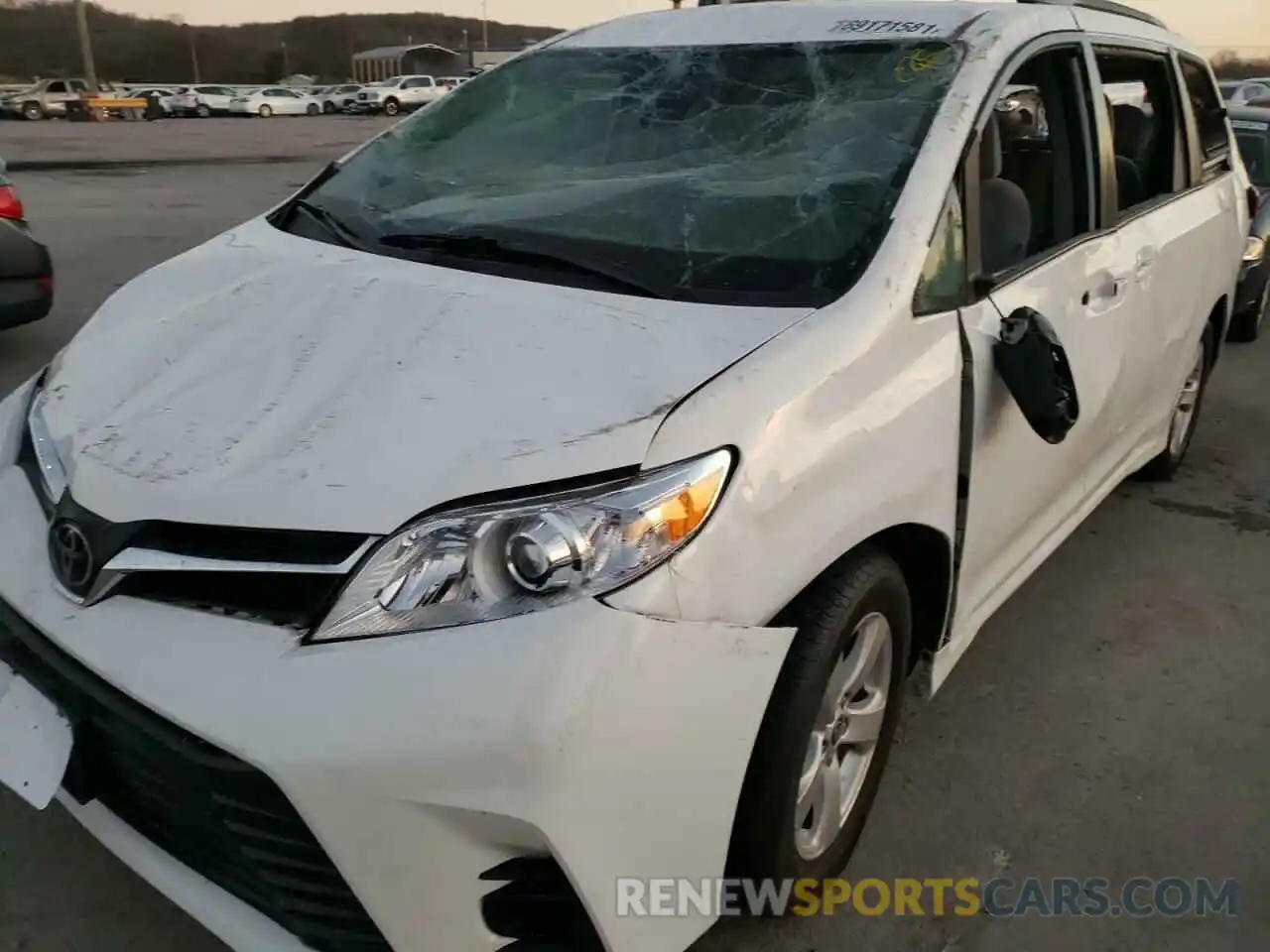 9 Photograph of a damaged car 5TDKZ3DC5LS068798 TOYOTA SIENNA 2020