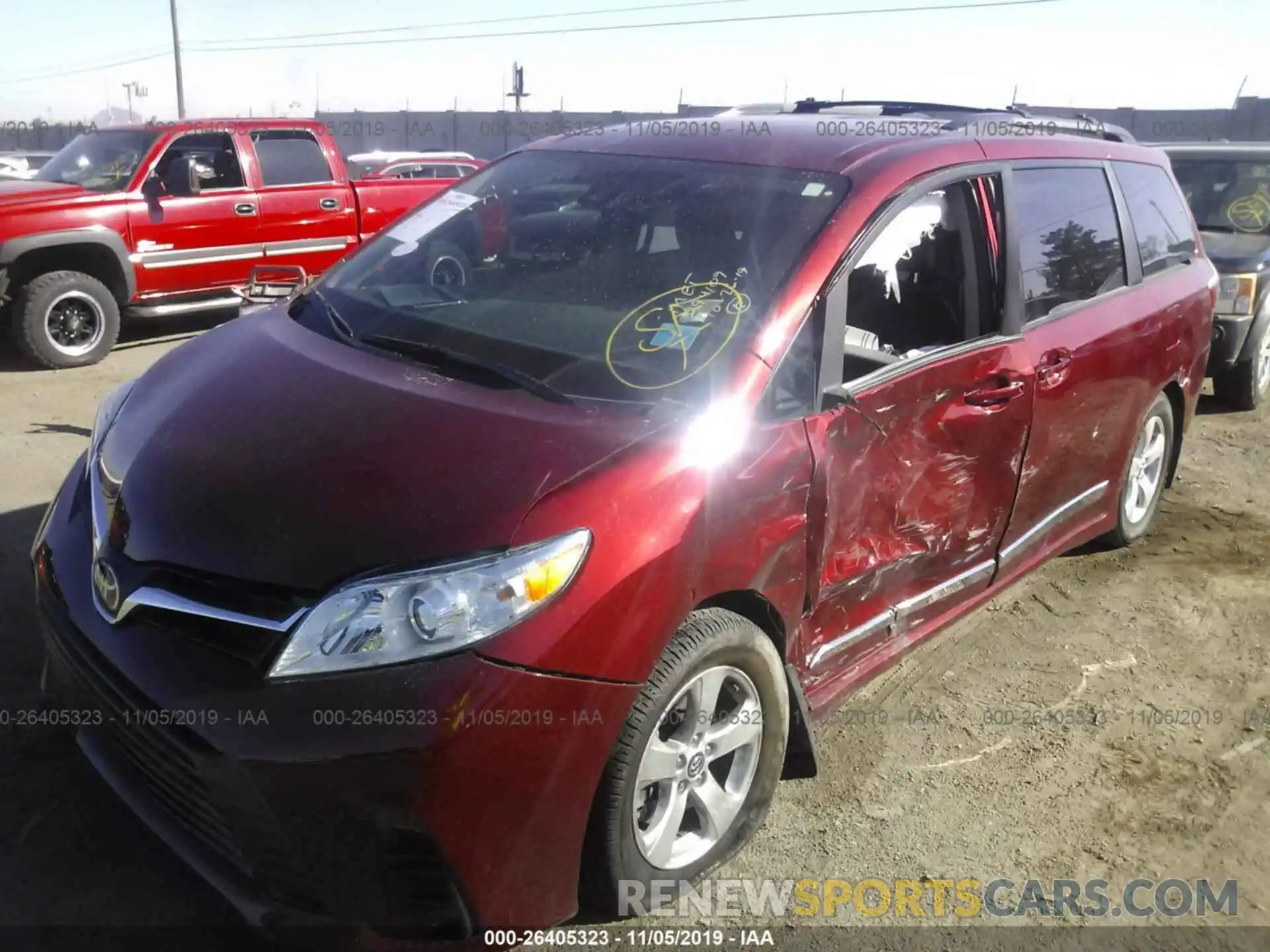 2 Photograph of a damaged car 5TDKZ3DC6LS022820 TOYOTA SIENNA 2020