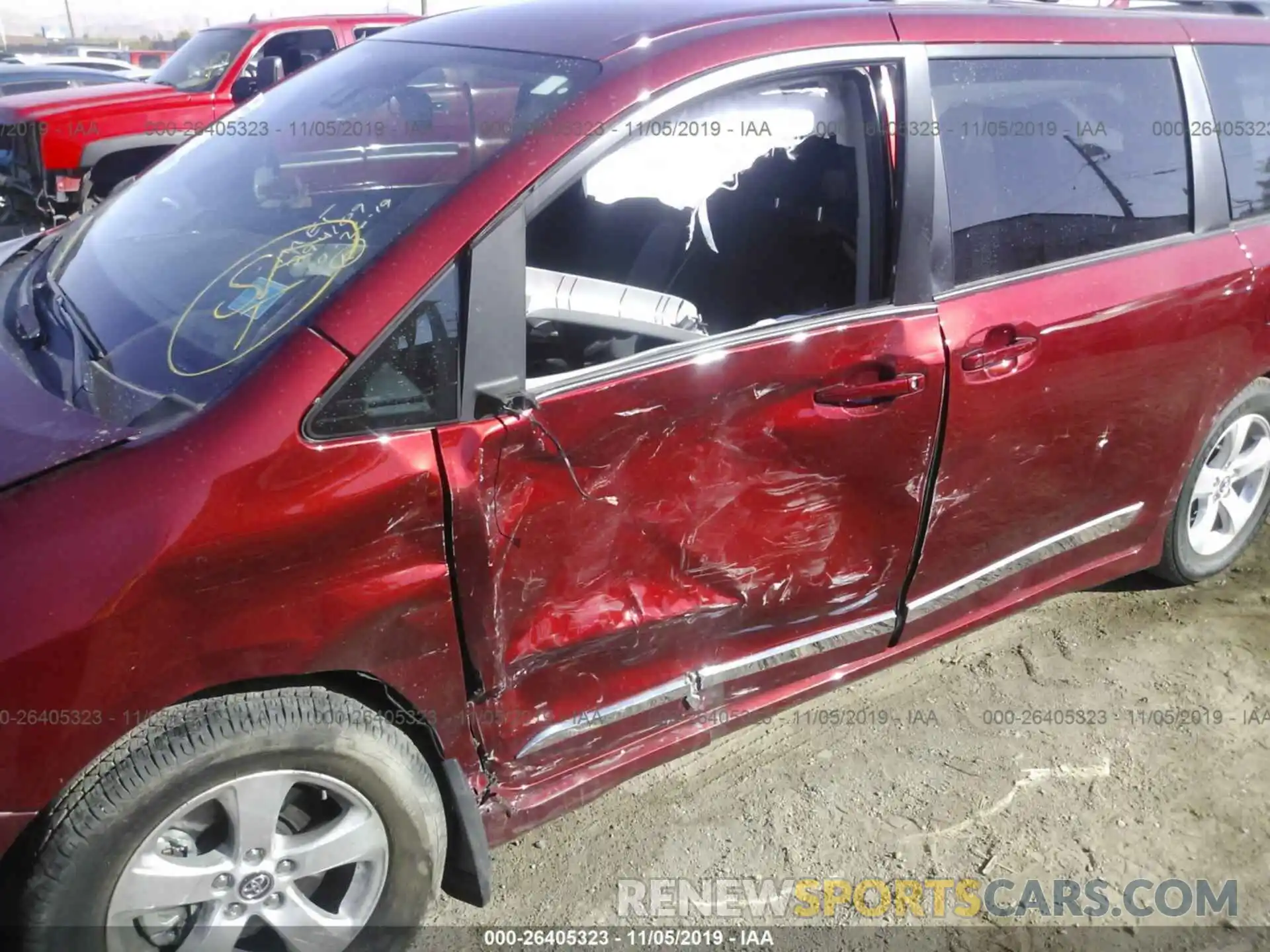 6 Photograph of a damaged car 5TDKZ3DC6LS022820 TOYOTA SIENNA 2020