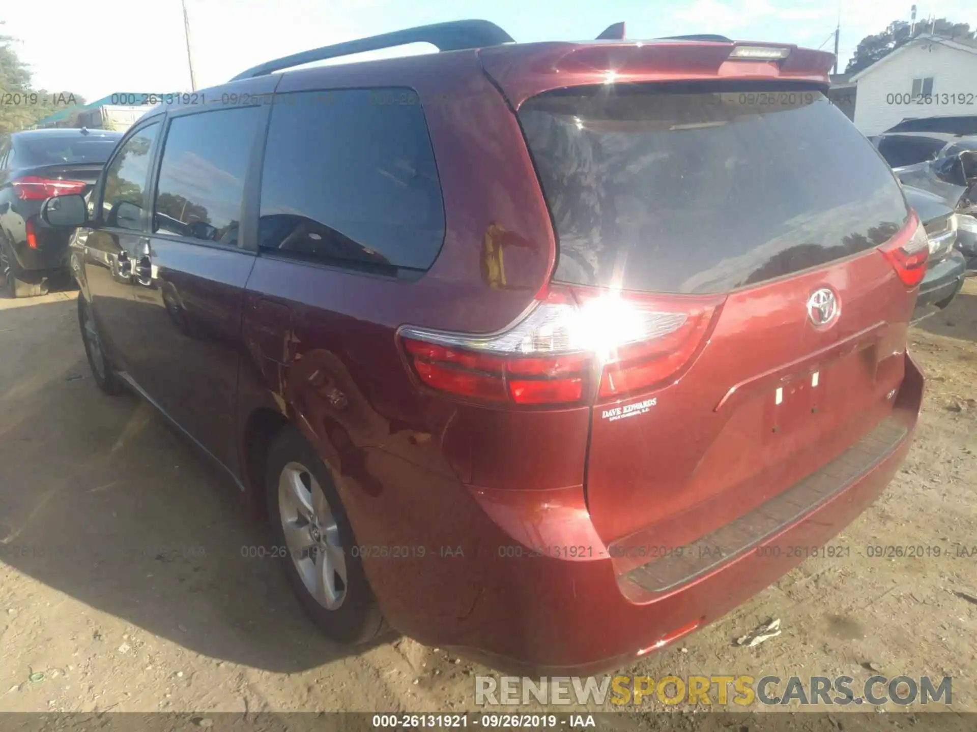 3 Photograph of a damaged car 5TDKZ3DC6LS023112 TOYOTA SIENNA 2020