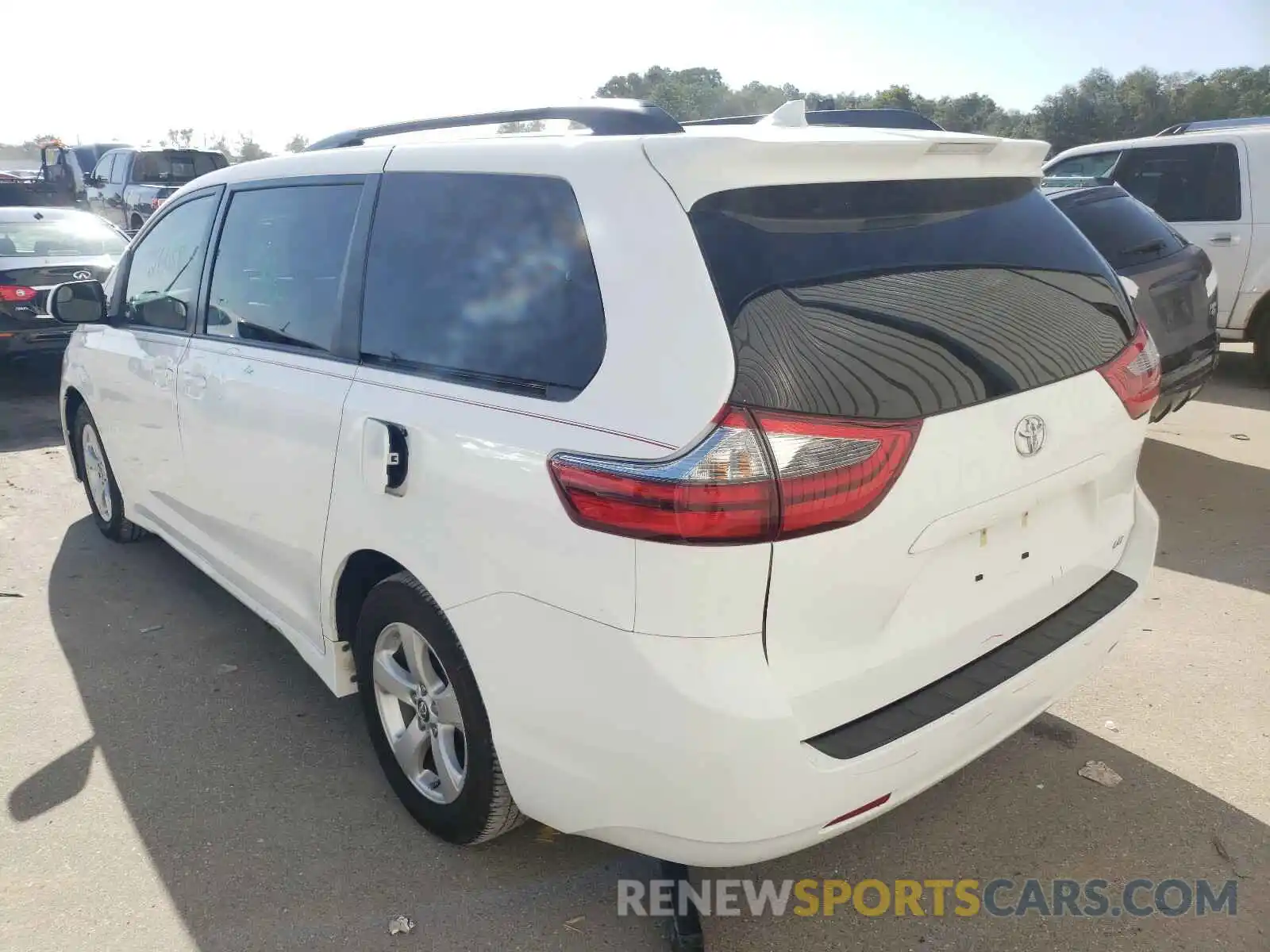 3 Photograph of a damaged car 5TDKZ3DC6LS024227 TOYOTA SIENNA 2020