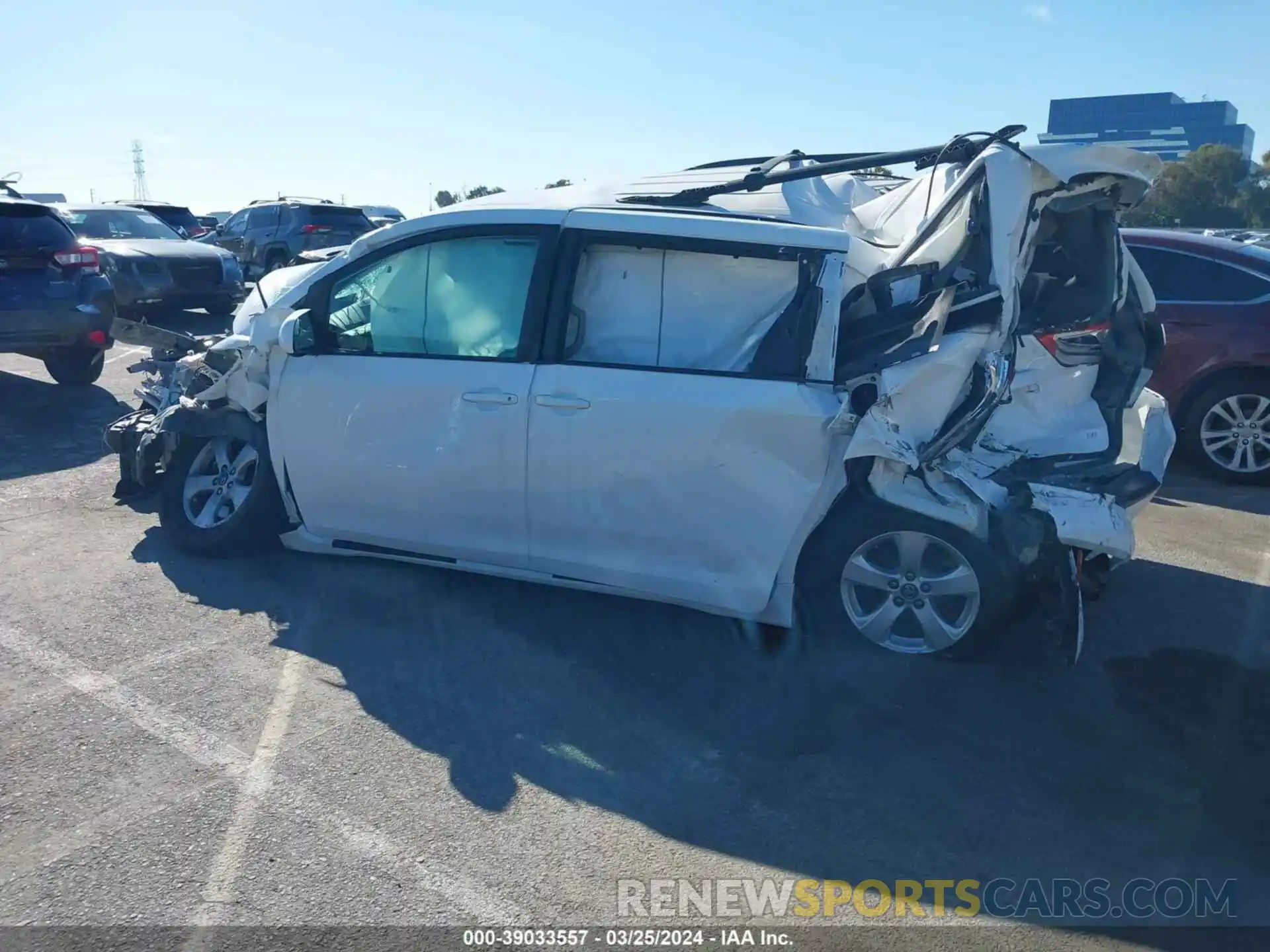 15 Photograph of a damaged car 5TDKZ3DC6LS043327 TOYOTA SIENNA 2020