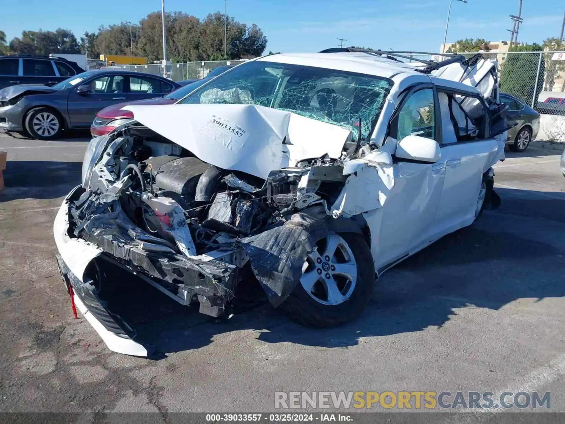 2 Photograph of a damaged car 5TDKZ3DC6LS043327 TOYOTA SIENNA 2020