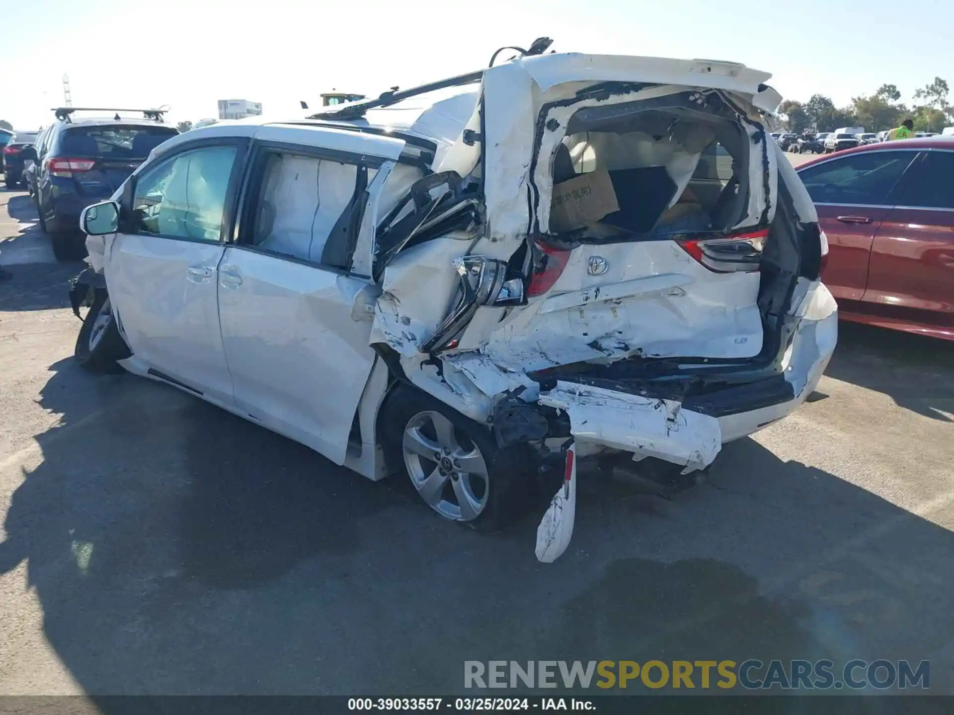 3 Photograph of a damaged car 5TDKZ3DC6LS043327 TOYOTA SIENNA 2020