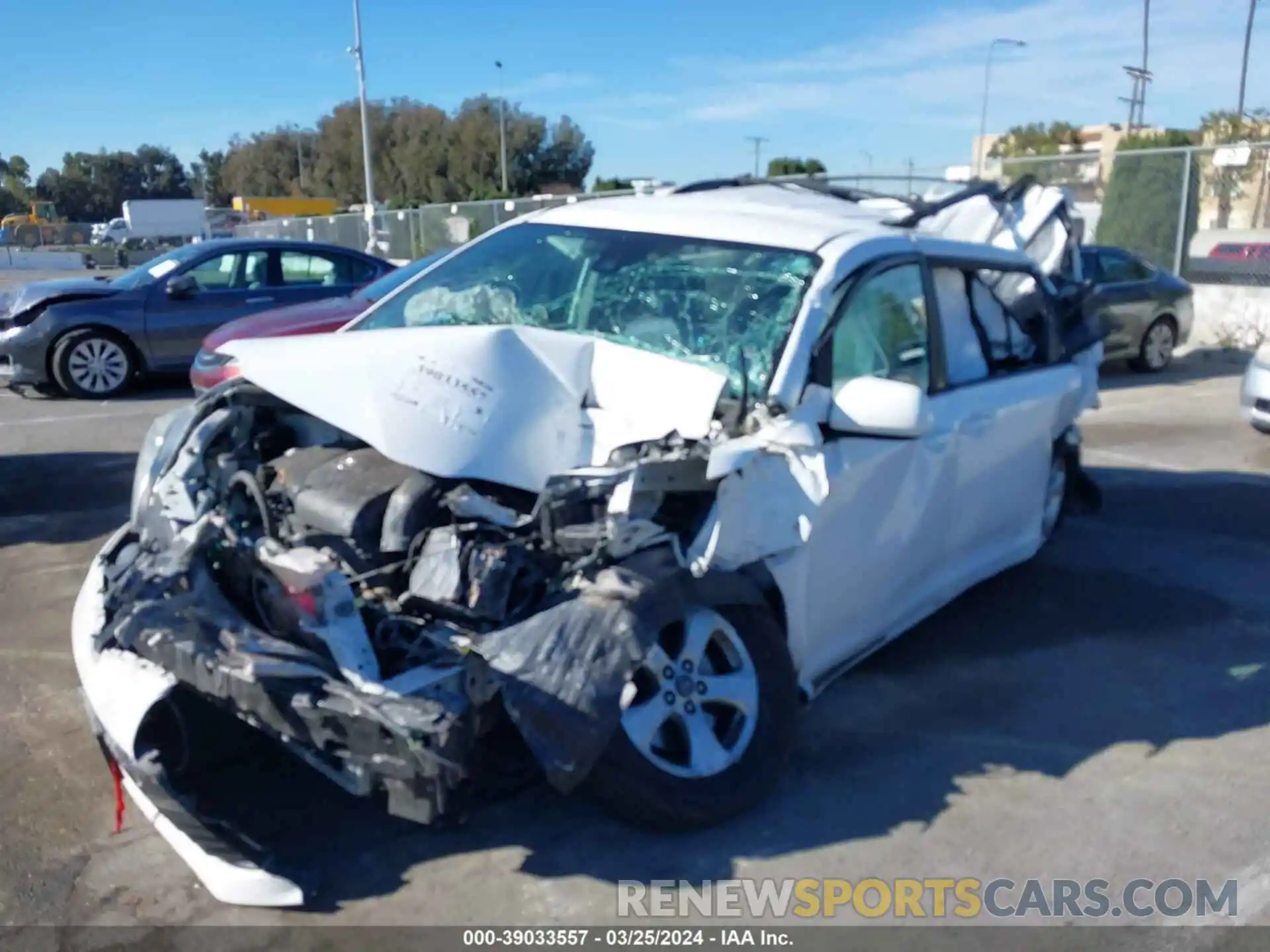 6 Photograph of a damaged car 5TDKZ3DC6LS043327 TOYOTA SIENNA 2020