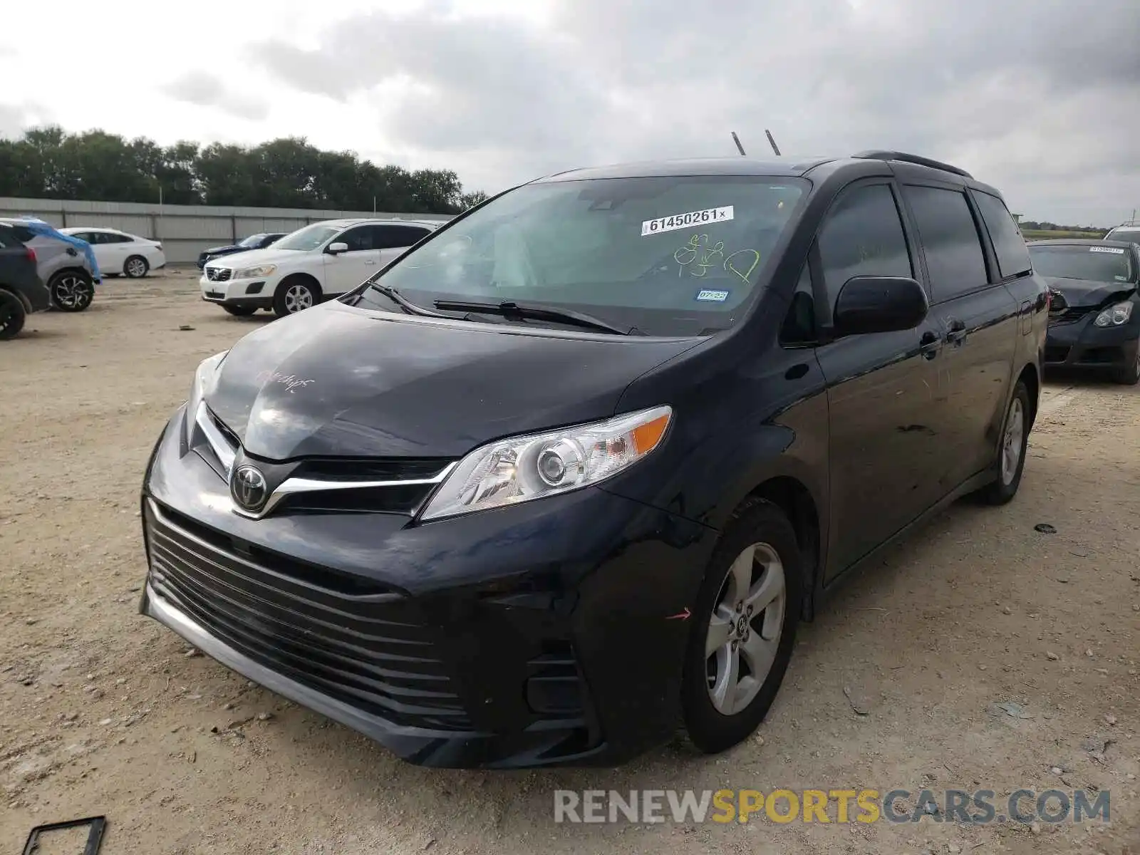 2 Photograph of a damaged car 5TDKZ3DC6LS043456 TOYOTA SIENNA 2020