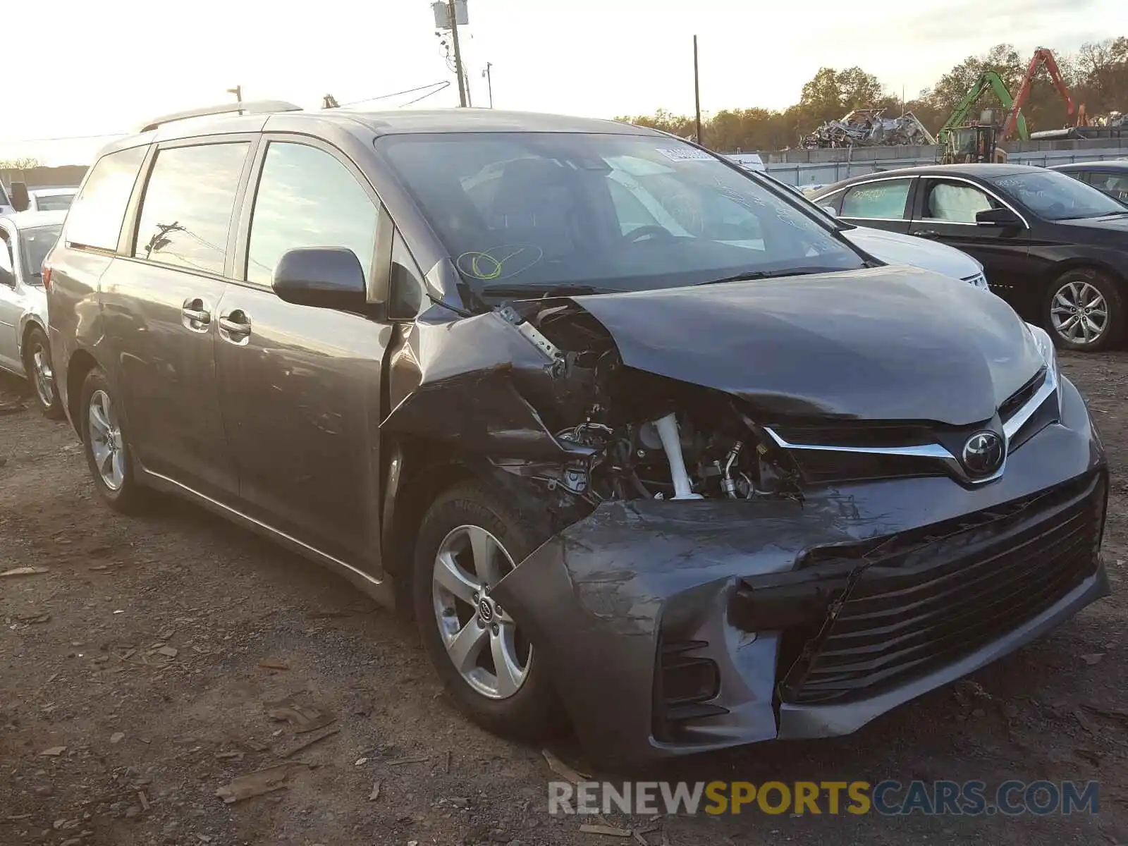 1 Photograph of a damaged car 5TDKZ3DC6LS049502 TOYOTA SIENNA 2020