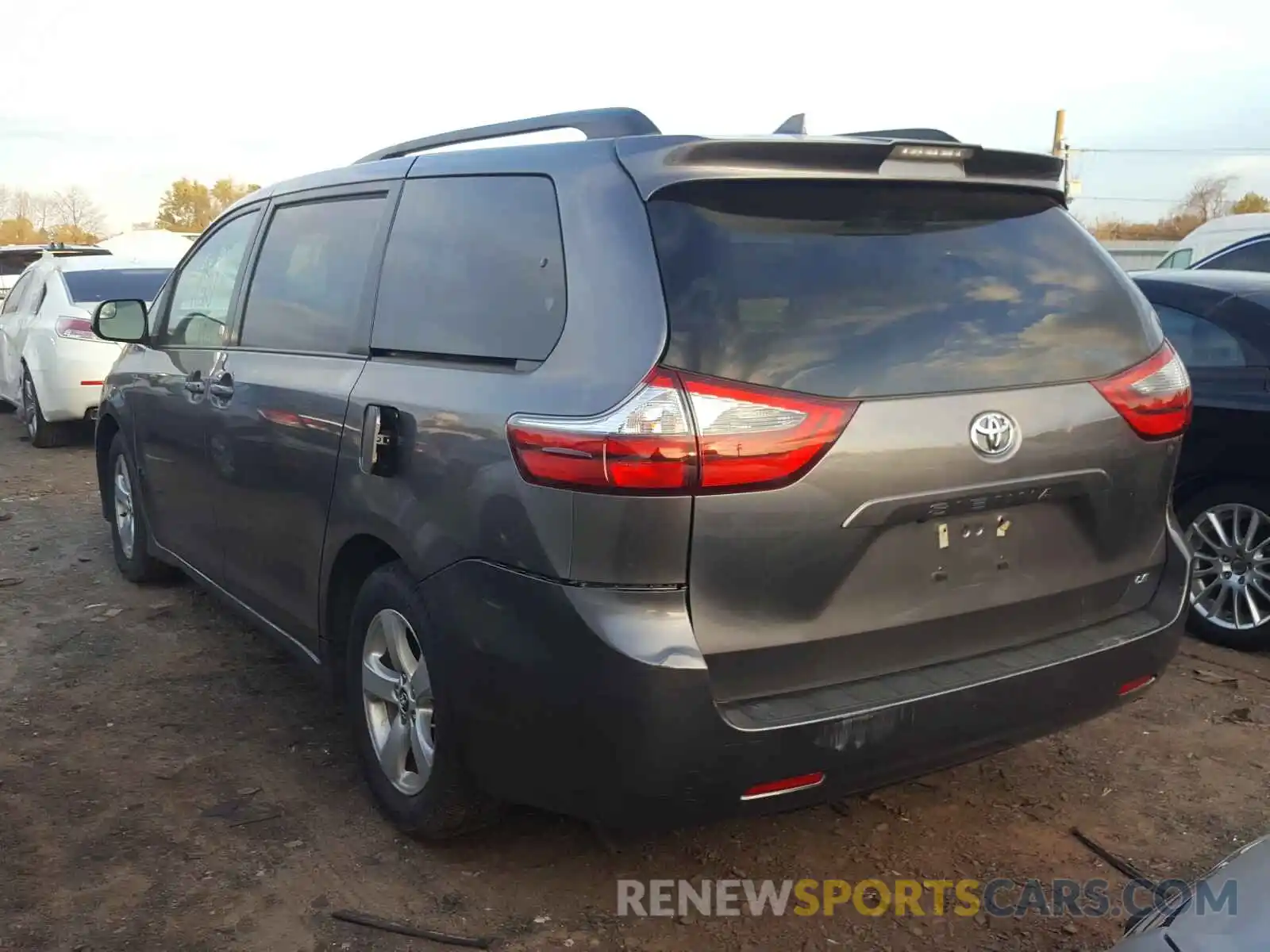 3 Photograph of a damaged car 5TDKZ3DC6LS049502 TOYOTA SIENNA 2020