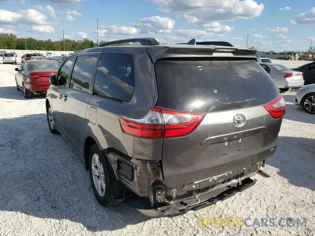 3 Photograph of a damaged car 5TDKZ3DC6LS055025 TOYOTA SIENNA 2020