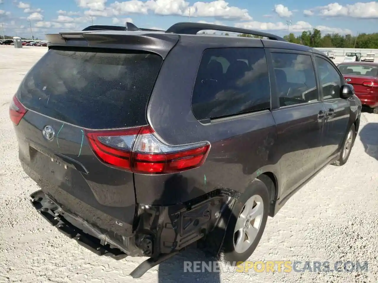 4 Photograph of a damaged car 5TDKZ3DC6LS055025 TOYOTA SIENNA 2020