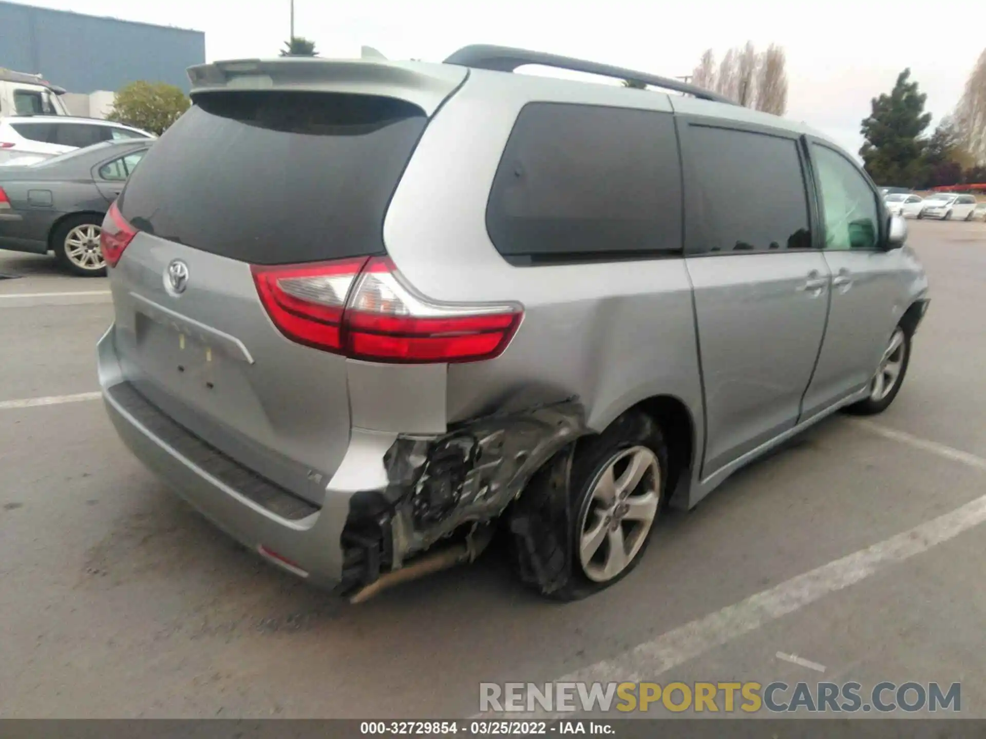 4 Фотография поврежденного автомобиля 5TDKZ3DC6LS060189 TOYOTA SIENNA 2020